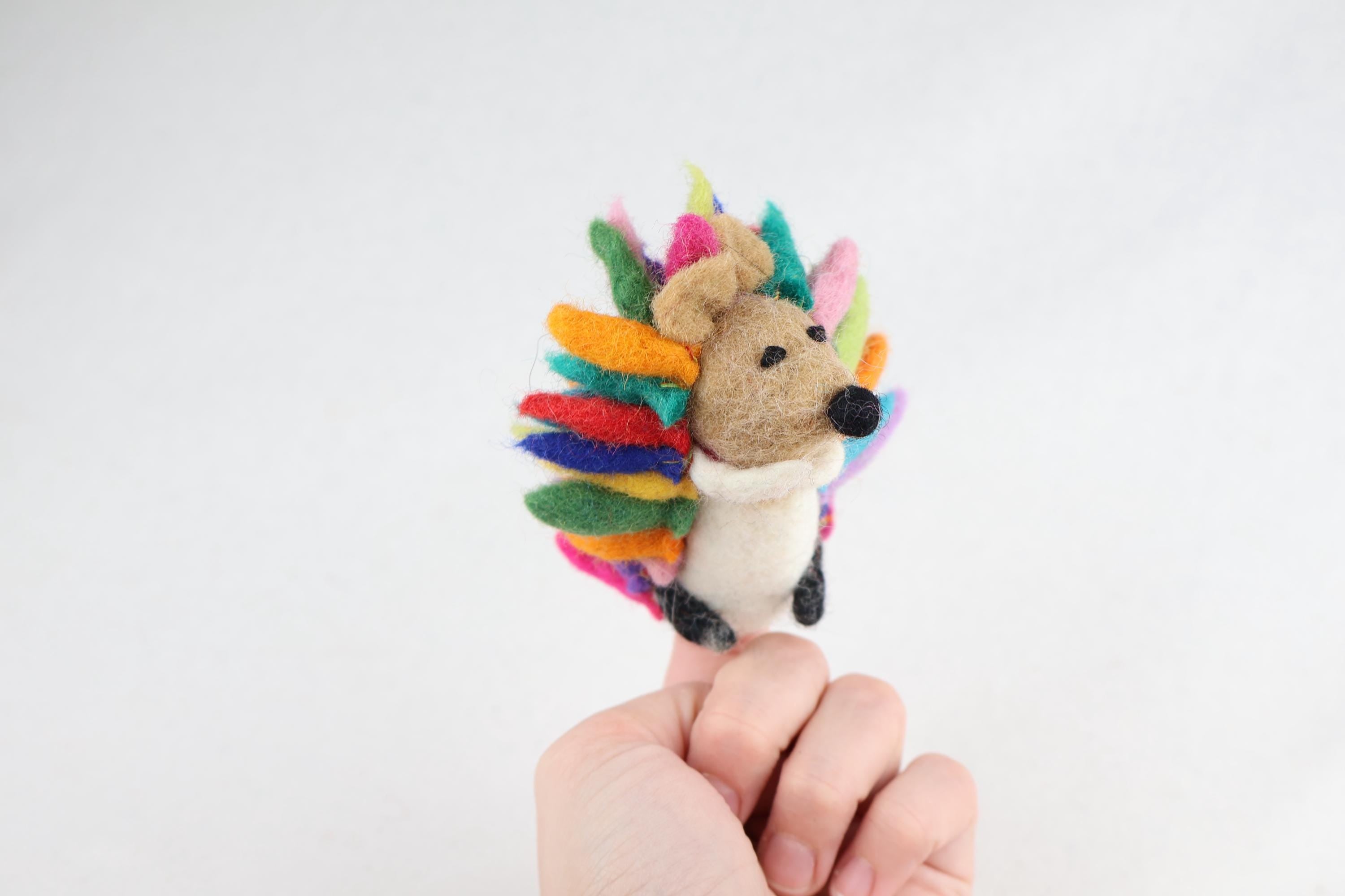 Niedliche Fingerpuppe Igel aus Filz I Fingerspiel I Waldtiere I heimische Tiere I Spielzeug Montessori I Geschichten erzählen