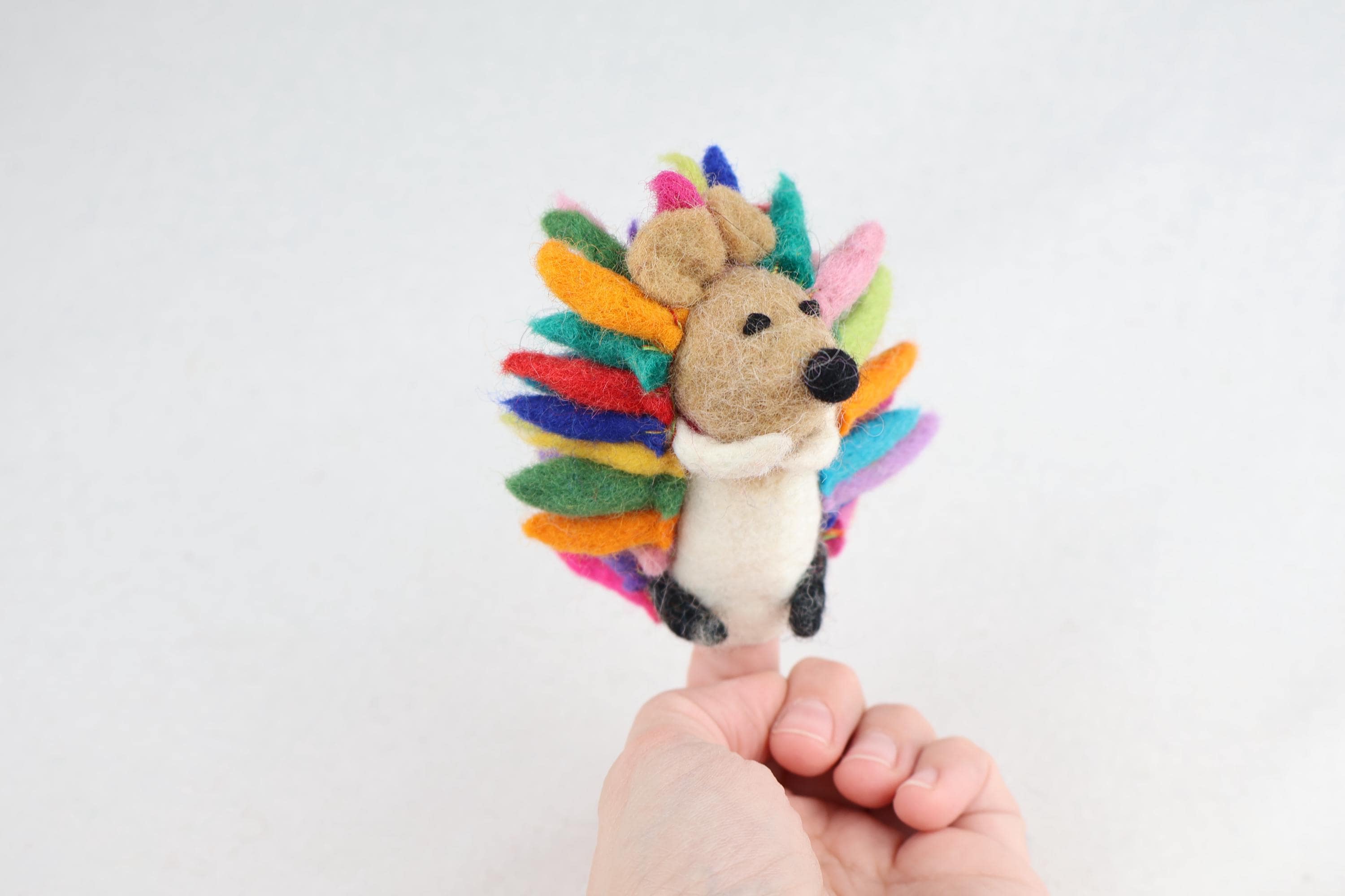 Niedliche Fingerpuppe Igel aus Filz I Fingerspiel I Waldtiere I heimische Tiere I Spielzeug Montessori I Geschichten erzählen