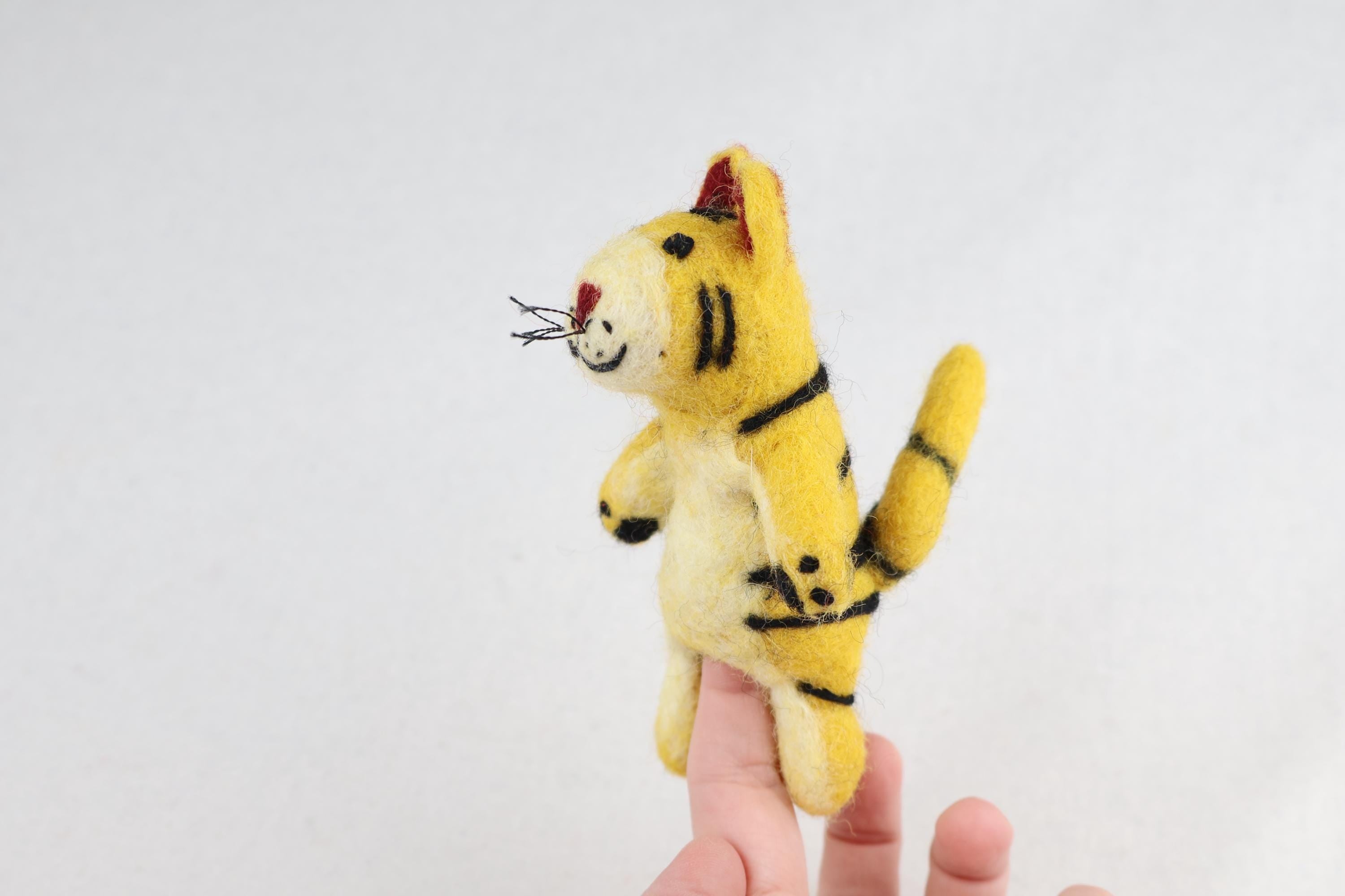 Niedliche Fingerpuppe Tiger aus Filz I Fingerspiel I Wildtiere I Spielzeug Montessori I Geschichten erzählen I Dschungel
