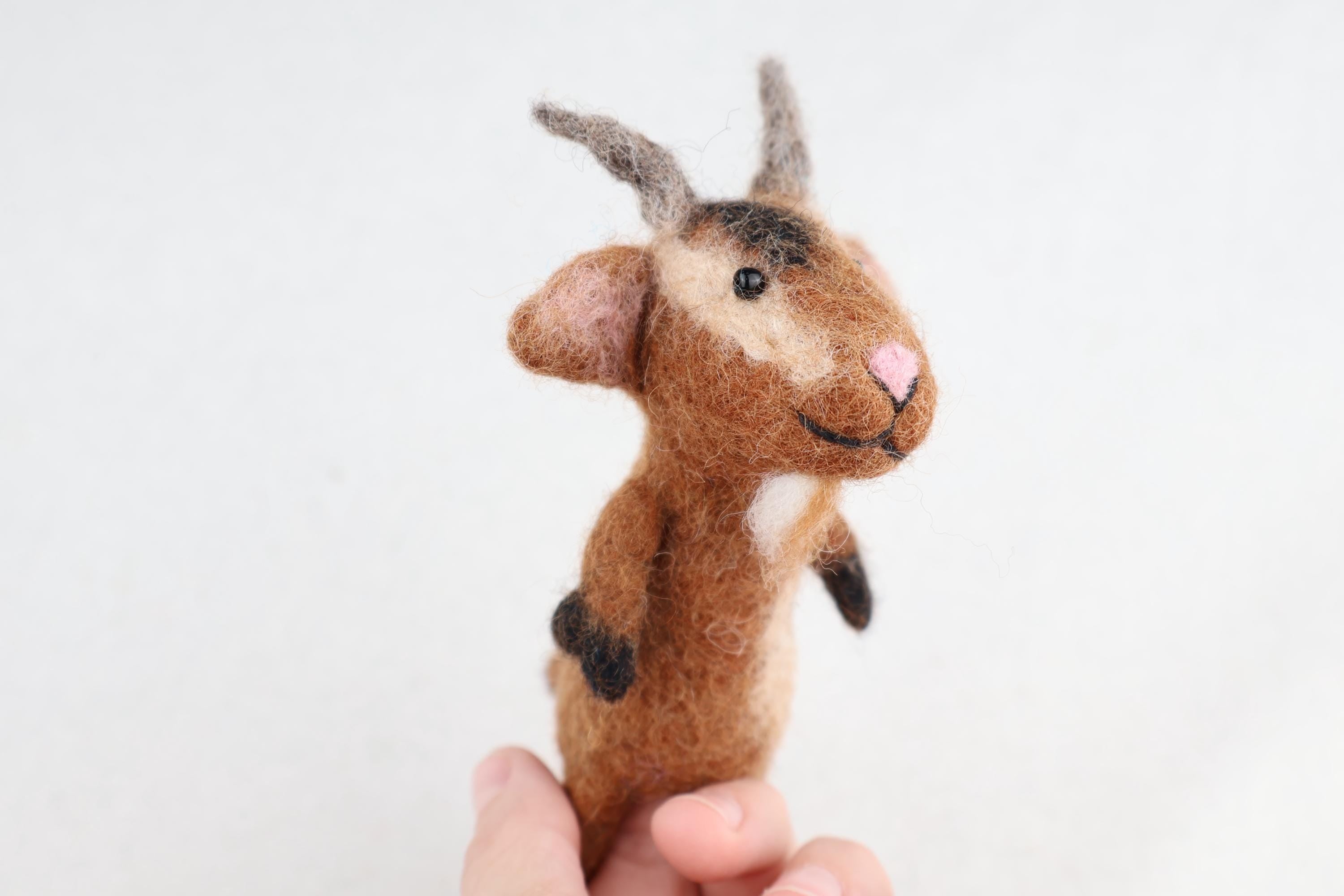 Fingerpuppe Ziege aus Filz I Fingerspiel I Bauernhoftier