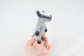 Filz Dachs Fingerpuppe – Handgemachte Dachspuppe – Waldtier Handpuppe – Filz Tier Figur – Waldorf Spielzeug – Geschenk für Kinder
