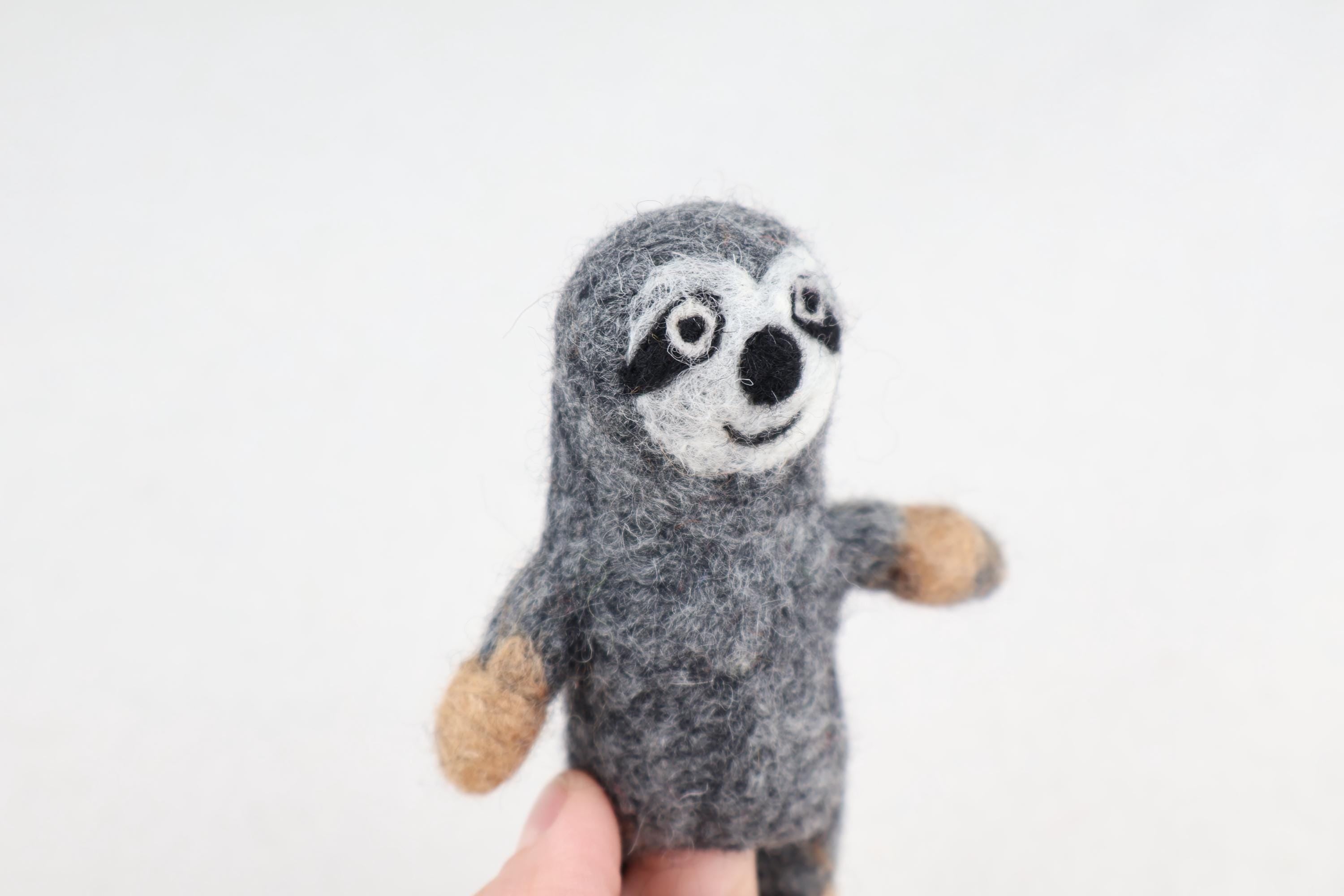 Niedliche Fingerpuppe Faultier aus Filz I Fingerspiel I Wildtiere I Spielzeug Montessori I Geschichten erzählen I Dschungel