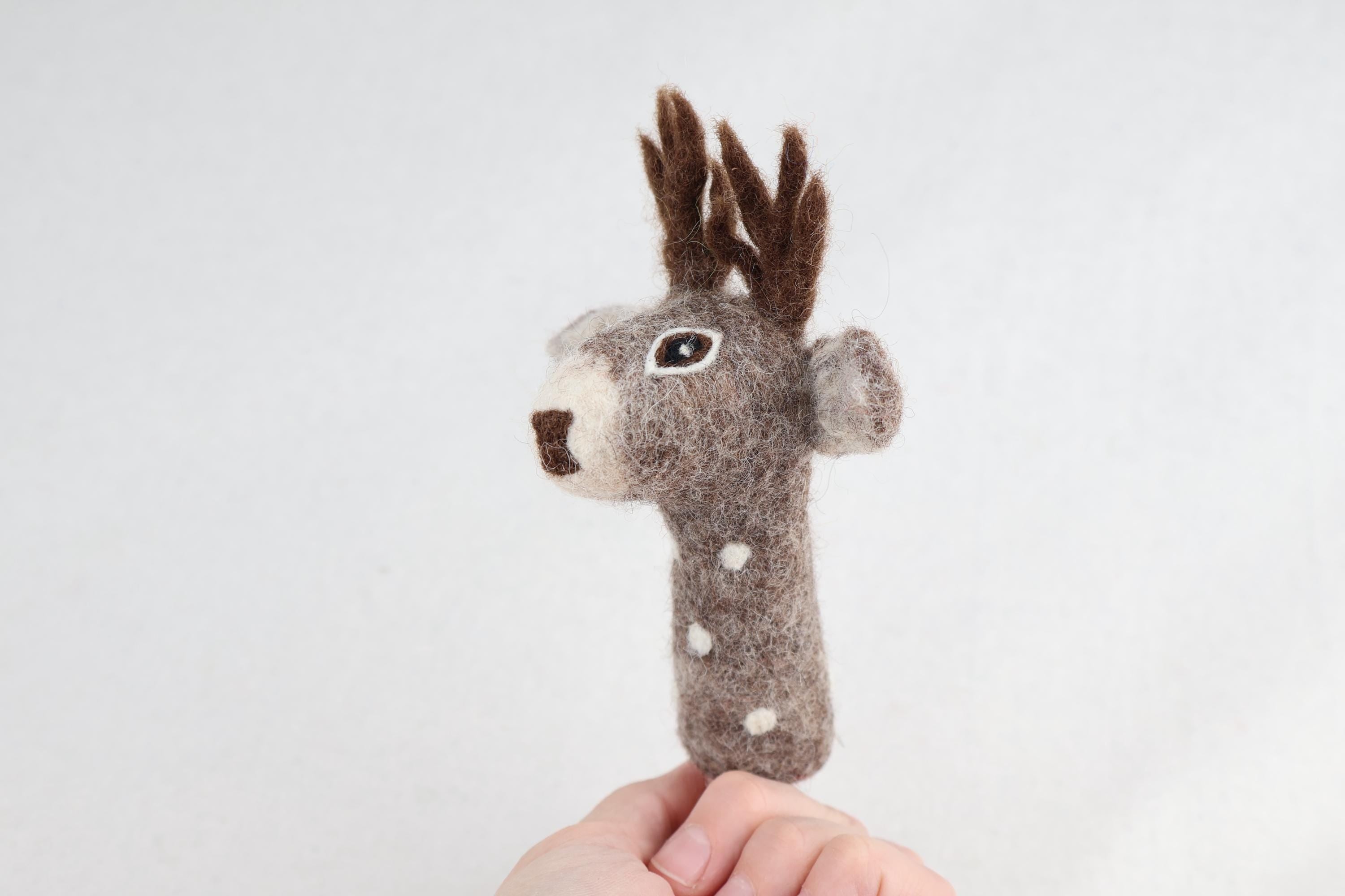 Fingerpuppe Hirsch aus Filz I Fingerspiel I Waldtiere I Reh aus Filz