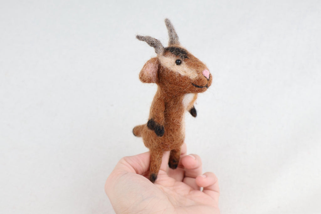 Fingerpuppe Ziege aus Filz I Fingerspiel I Bauernhoftier