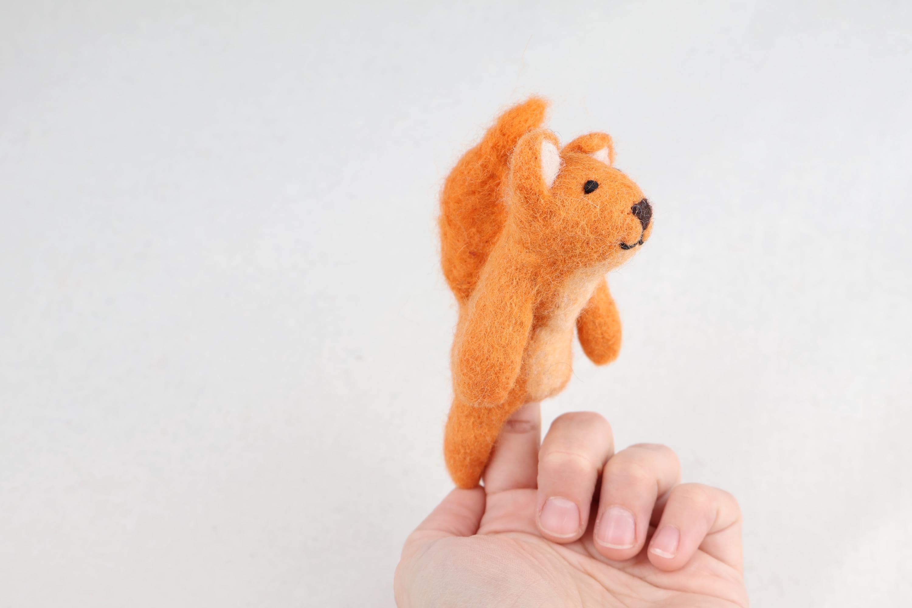 Niedliche Fingerpuppe Eichhörnchen aus Filz I Fingerspiel I Waldtiere I Eichhörnchen I Spielzeug Montessori I Geschichten erzählen