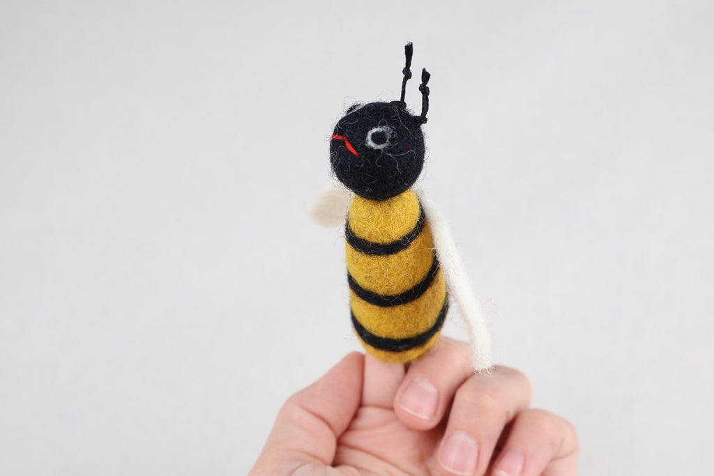 niedliche Fingerpuppe Biene aus Filz I Fingerspiel I Bauernhoftier I Wiesentiere I Spielzeug Montessori I Geschichten erzählen I Insekten