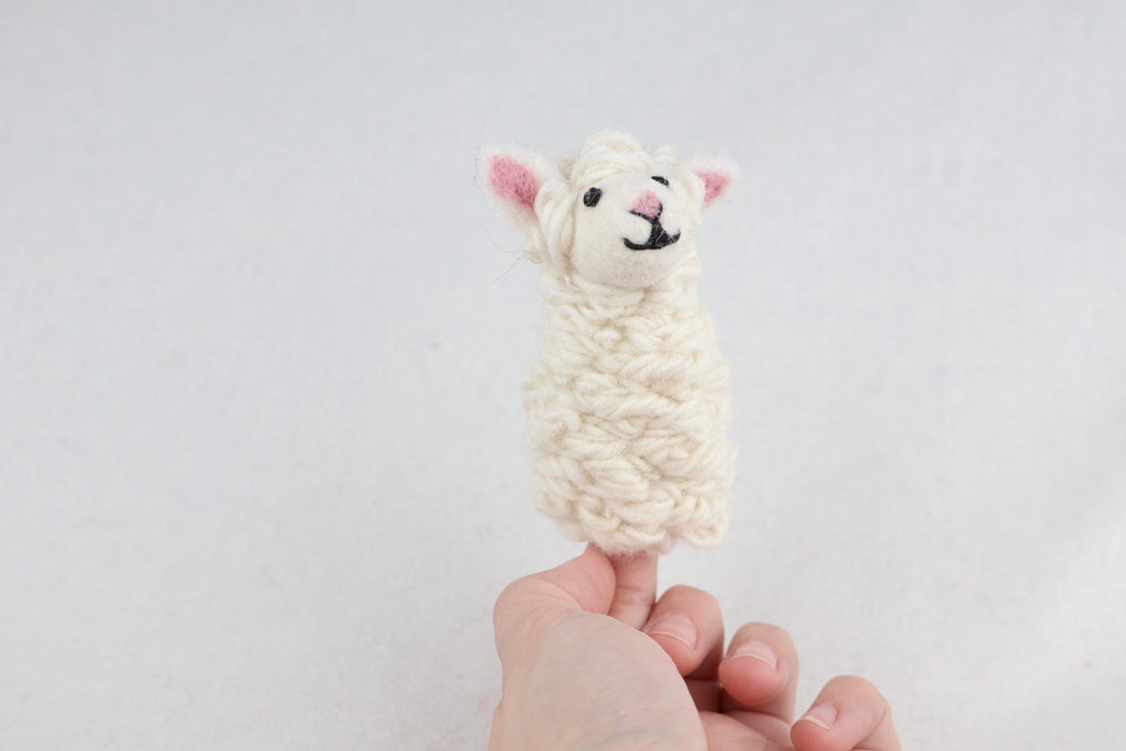 niedliche Fingerpuppe Schaf aus Filz I Fingerspiel I Bauernhoftier I Schäfchen I Spielzeug Montessori I Geschichten erzählen