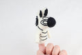 Niedliche Fingerpuppe Zebra aus Filz I Fingerspiel I Safari I Afrikanische Tiere I Spielzeug Montessori I Geschichten erzählen