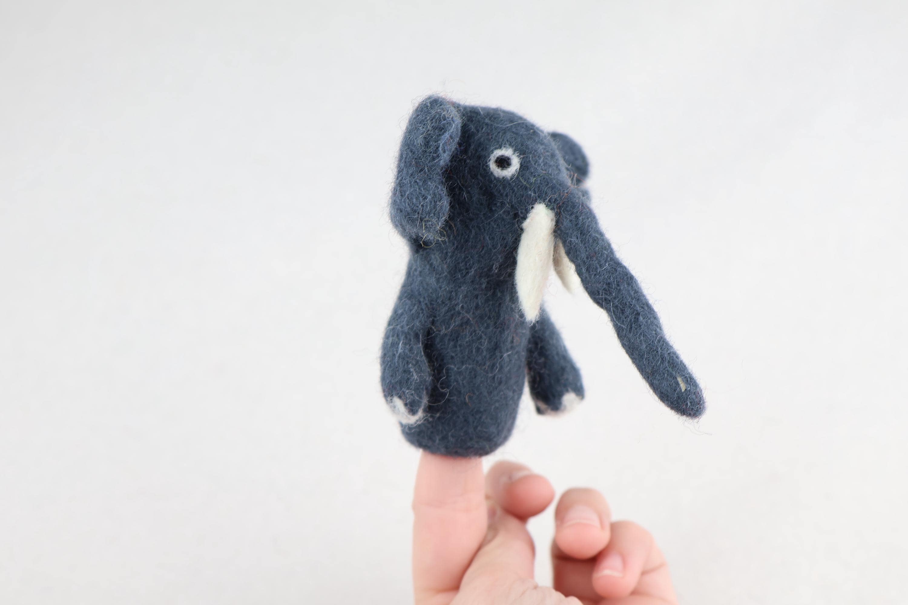 Niedliche Fingerpuppe Elefant aus Filz I Fingerspiel I Safari I Afrikanische Tiere I Spielzeug Montessori I Geschichten erzählen