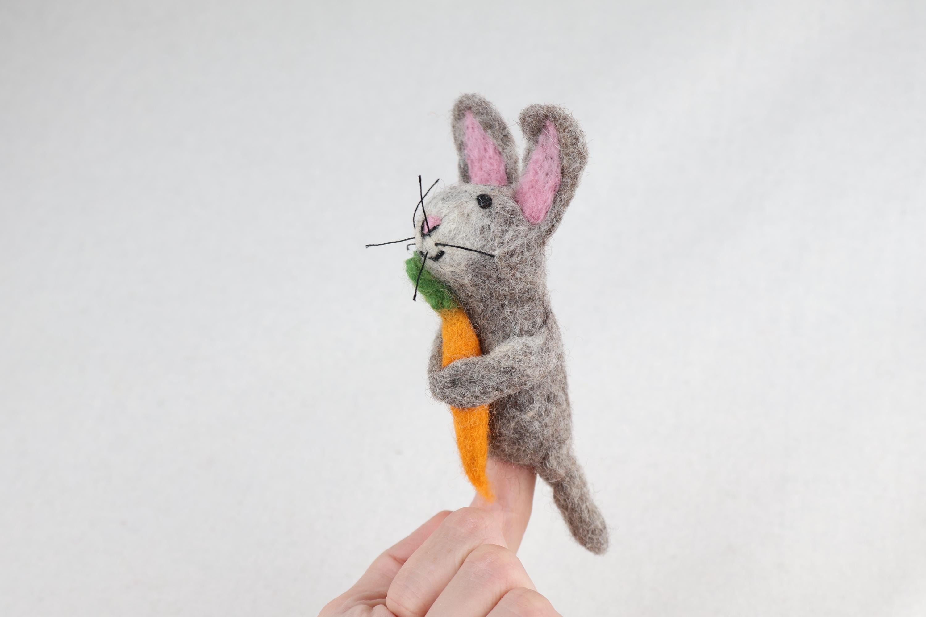Niedliche Fingerpuppe Hase aus Filz I Fingerspiel I Bauernhoftier I Osterhase I Spielzeug Montessori I Geschichten erzählen