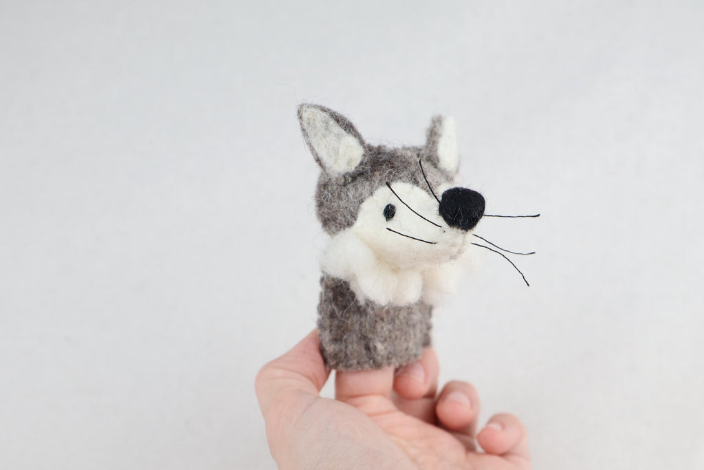 Fingerpuppe Wolf aus Filz I Fingerspiel I Waldtiere I Wolfspiel I Spielzeug Montessori I Geschichten erzählen