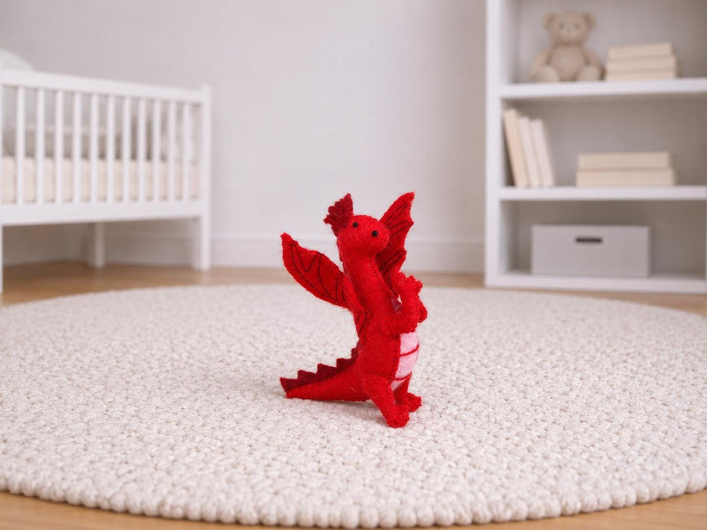 Roter Drache aus Filz I Spielzeug I Dekofigur I Dragon I handgemachtes Spielzeug I Filz Drache I Filz Figur I Drache Spiel