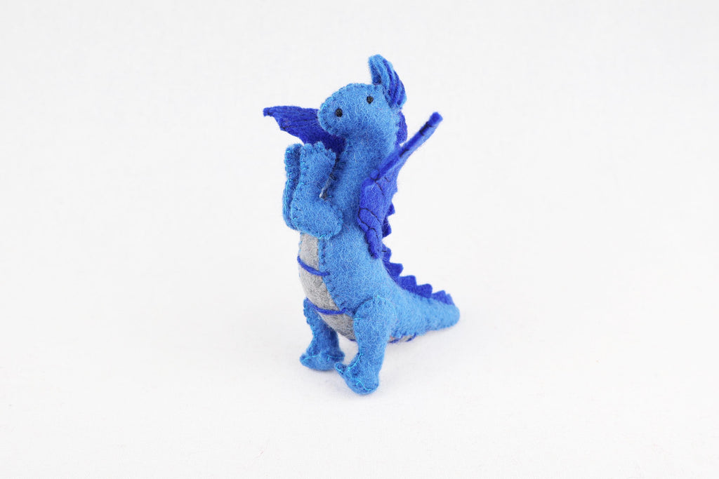 Blauer Drache aus Filz I Spielzeug I Dekofigur I Dragon I handgemachtes Spielzeug I Filz Drache I Filz Figur I Drache Spiel