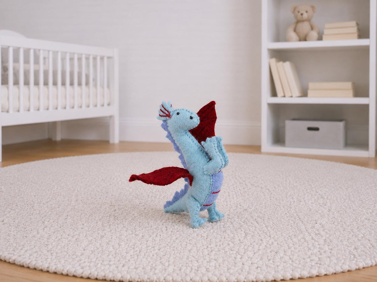 Drache aus Filz blau rot I Spielzeug I Dekofigur I Dragon I handgemachtes Spielzeug I Filz Drache I Filz Figur I Drache Spiel