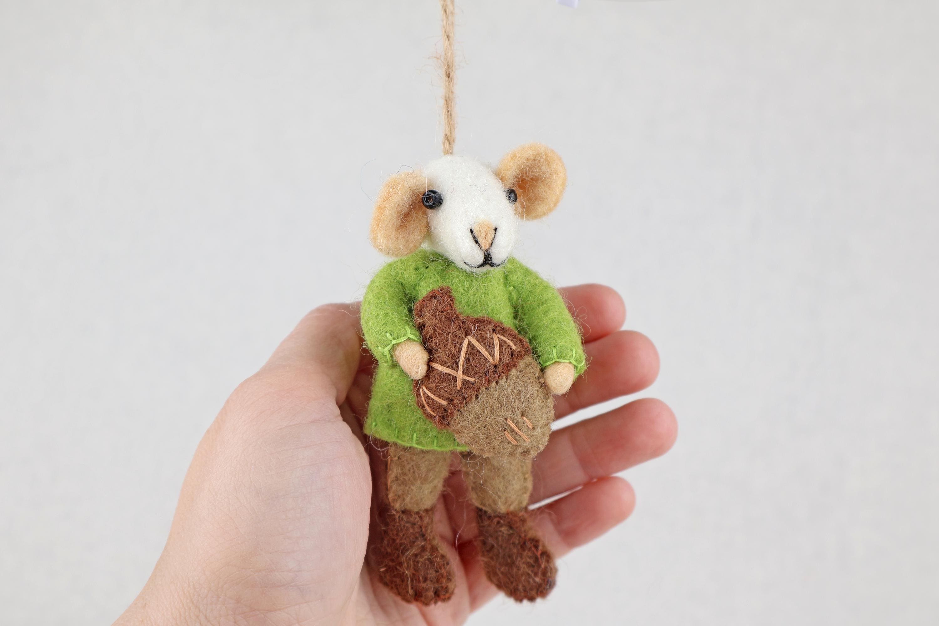 Weihnachtsanhänger Maus mit EicheI Christbaumschmuck Weihnachtsdeko I Winter Weihnachtsbaum I Weihnachtsmaus