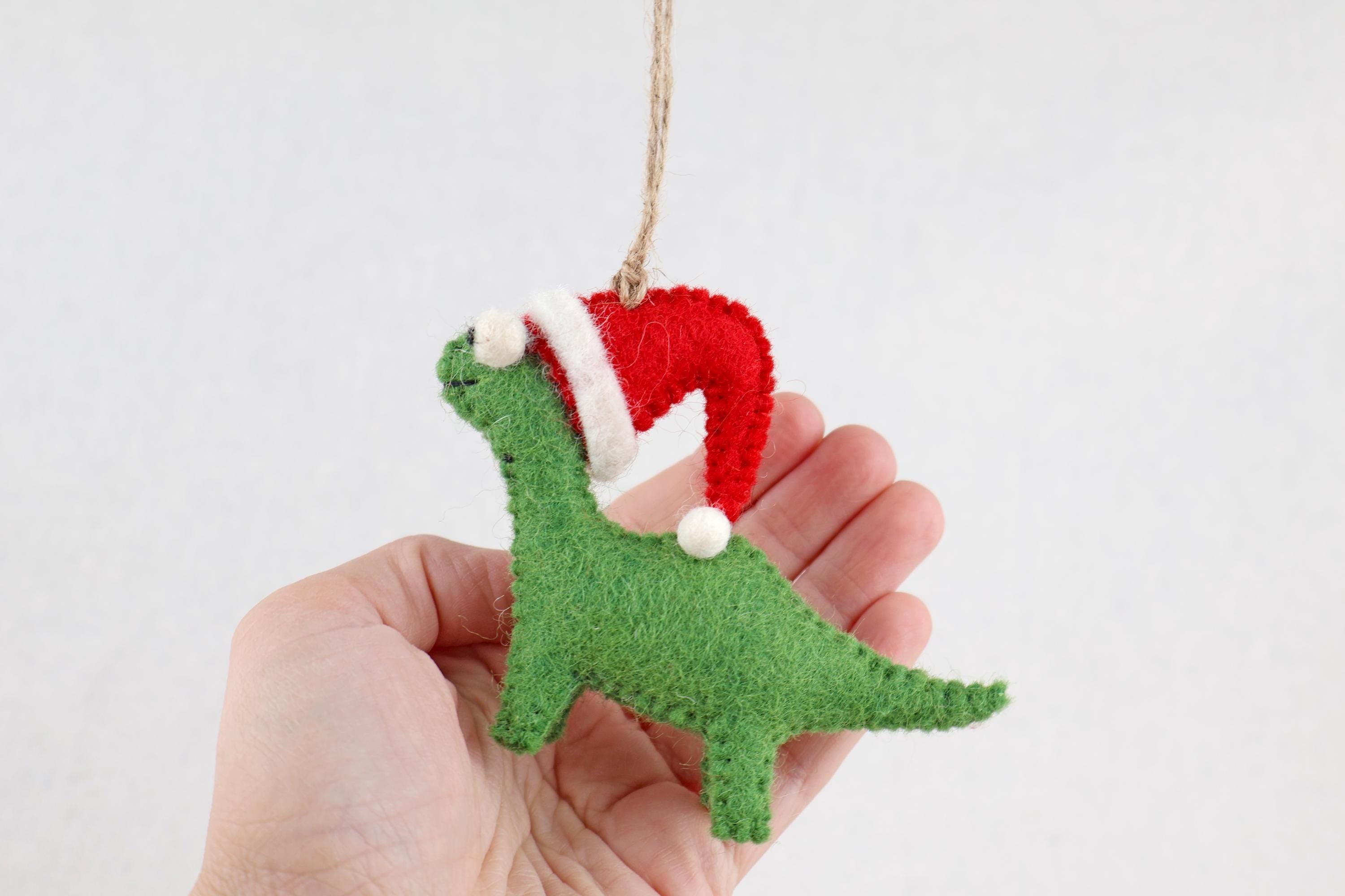 Weihnachtsanhänger Dino mit Weihnachtsmütze I Christbaumschmuck Weihnachtsdeko I Winter Weihnachtsbaum I Weihnachtsschaf