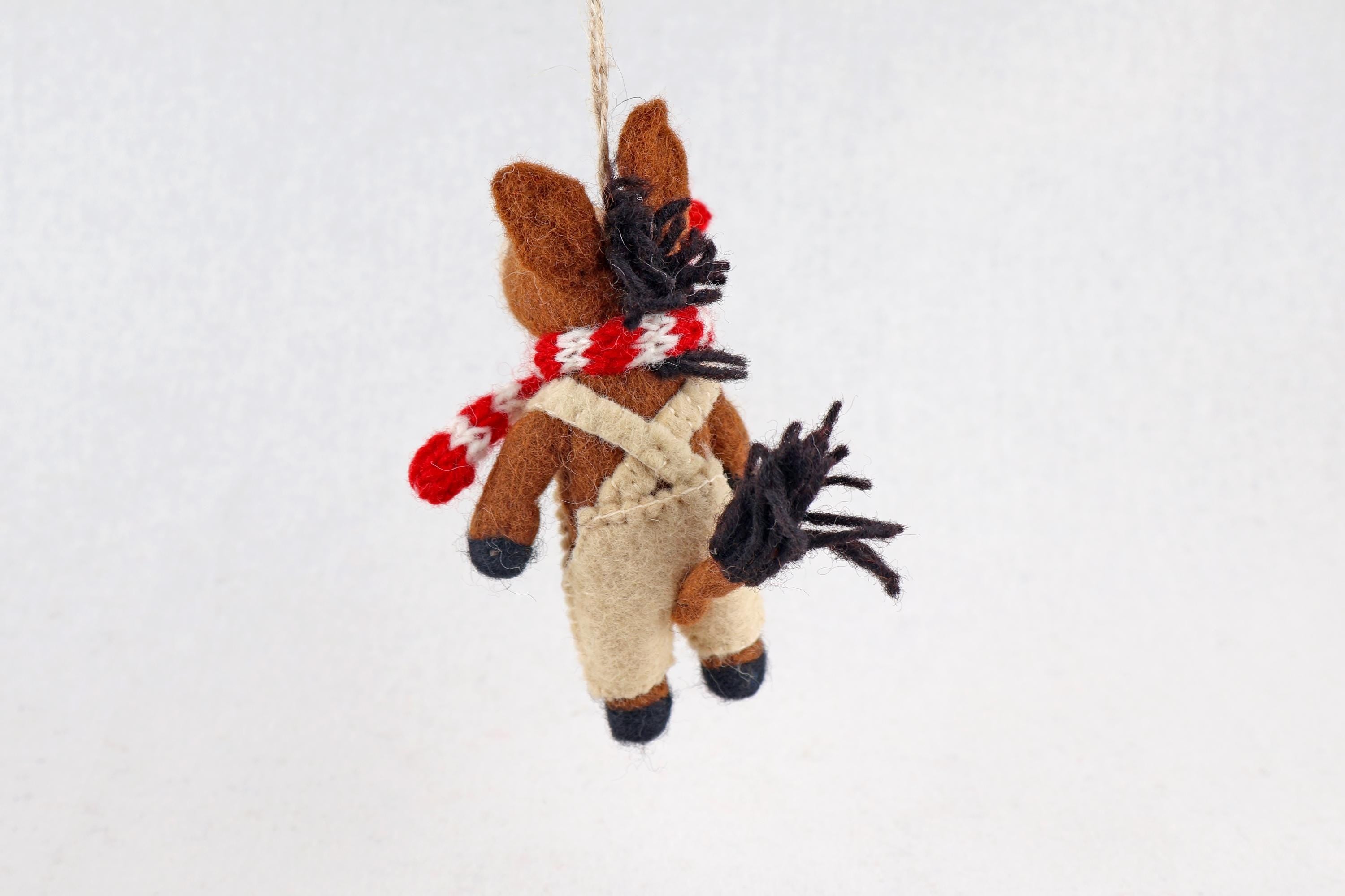 Weihnachtsanhänger Pferd I Filz Christbaumschmuck I Weihnachtsdeko Pferdchen I Pferd mit Latzhose und Schal