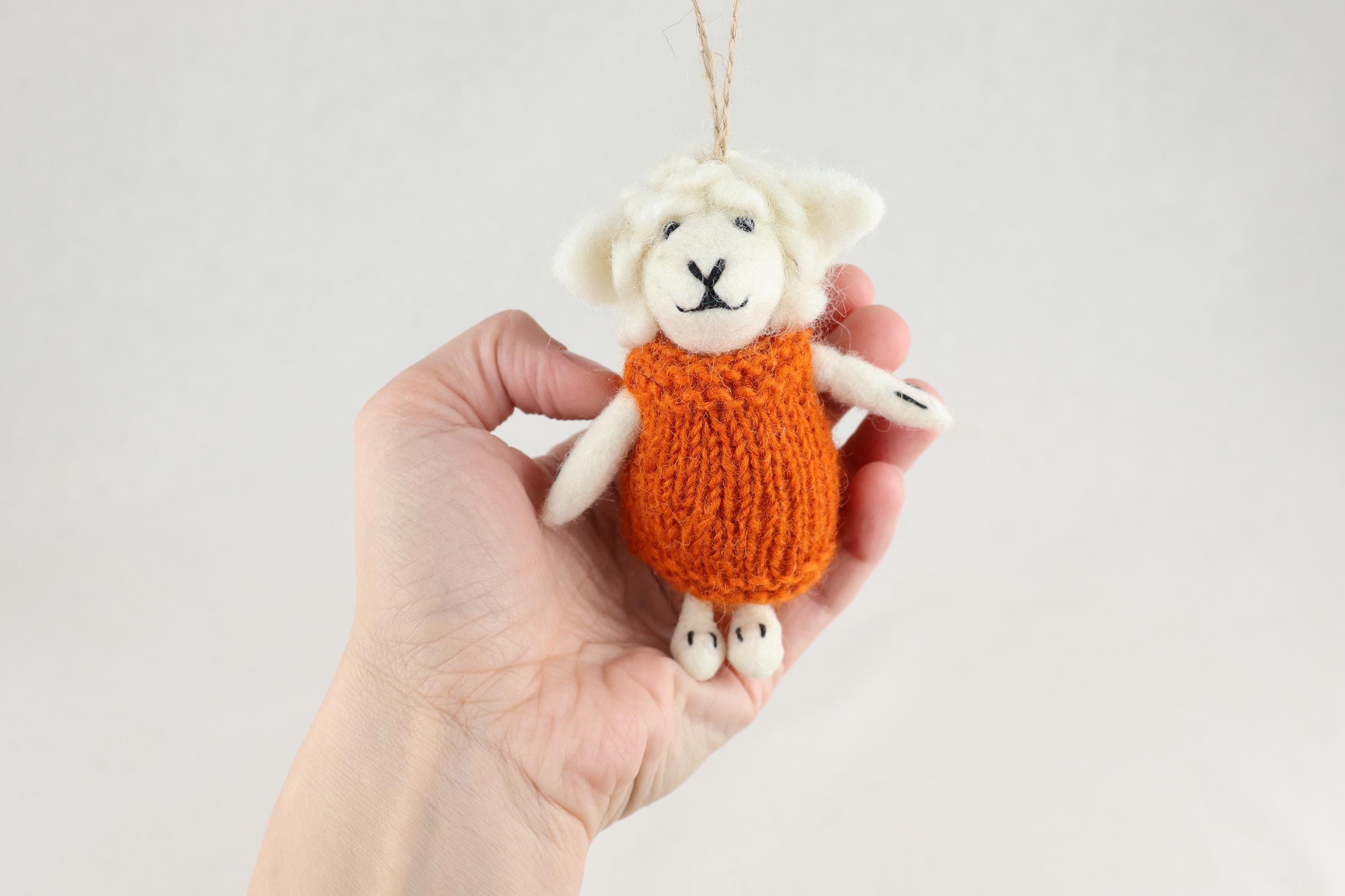Weihnachtsanhänger Schaf in Pullover I Christbaumschmuck I Weihnachtsdeko I Winter Weihnachtsbaum I Weihnachtsschaf