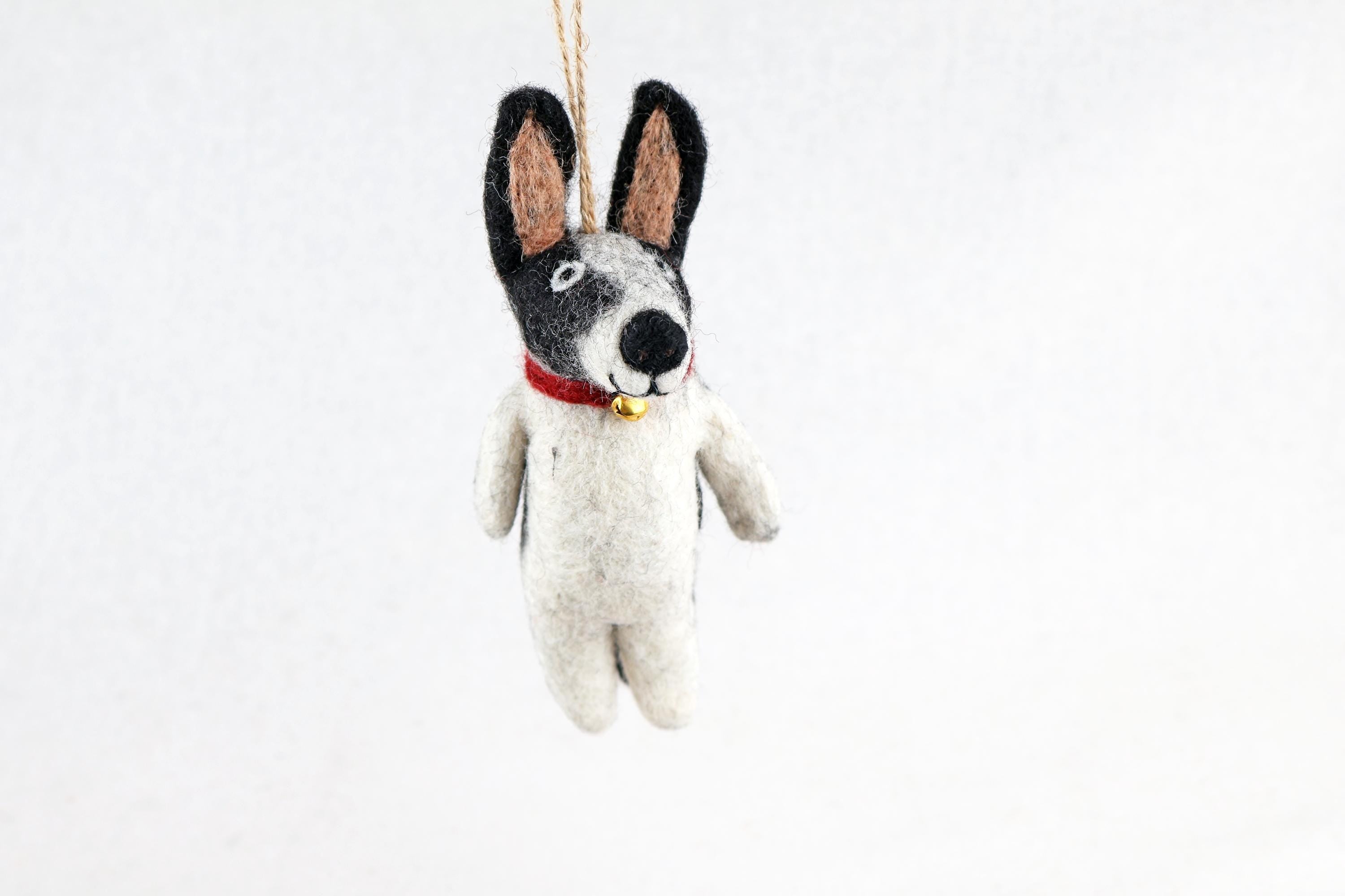 Weihnachtsanhänger Hund schwarz weiß I Filz Christbaumschmuck I Weihnachtsdeko I Hund mit Halstuch