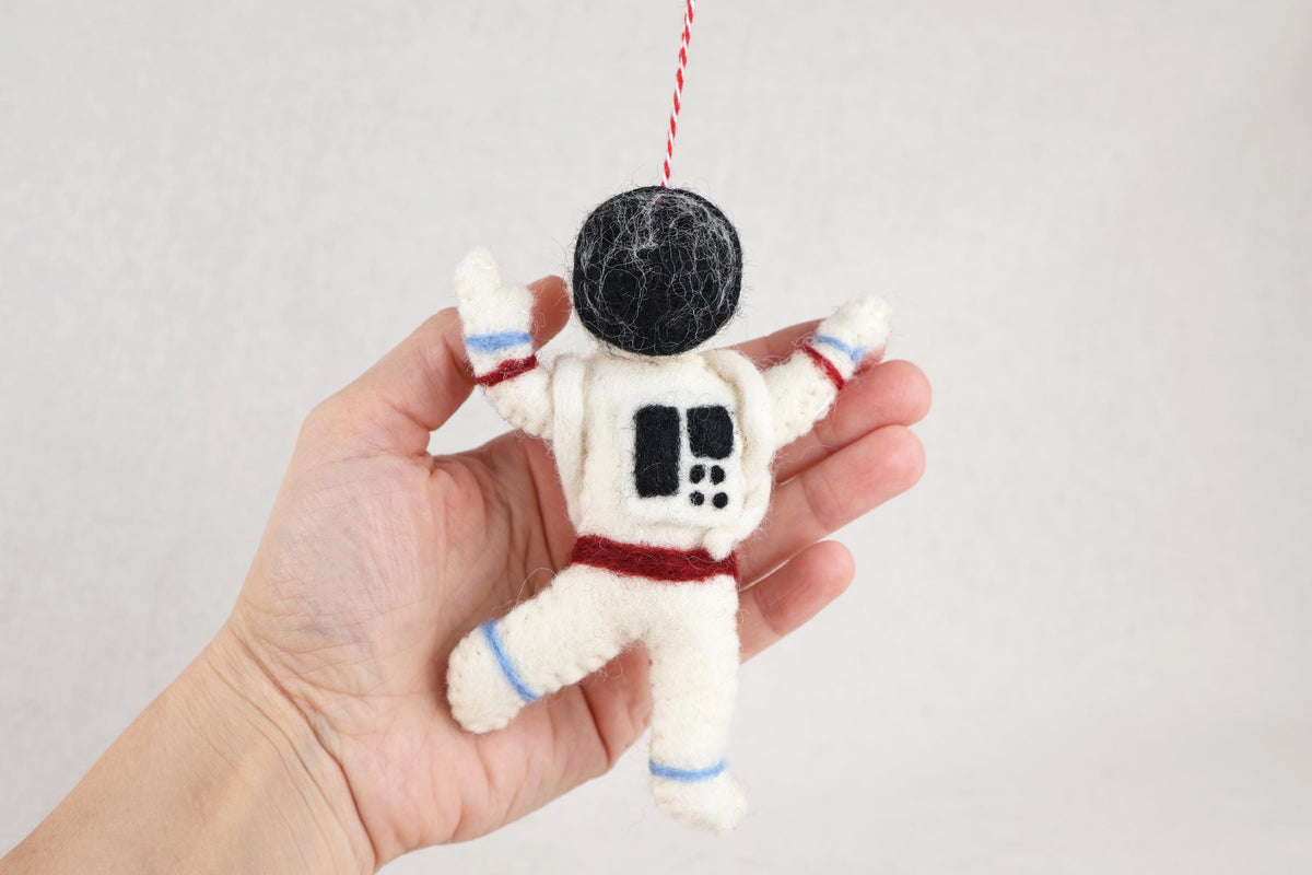 Astronaut aus Filz – Handgefertigter Anhänger | Geschenk für Weltraumfans | Deko | Weihnachtsanhänger | Raumfahrt I Christbaumschmuck