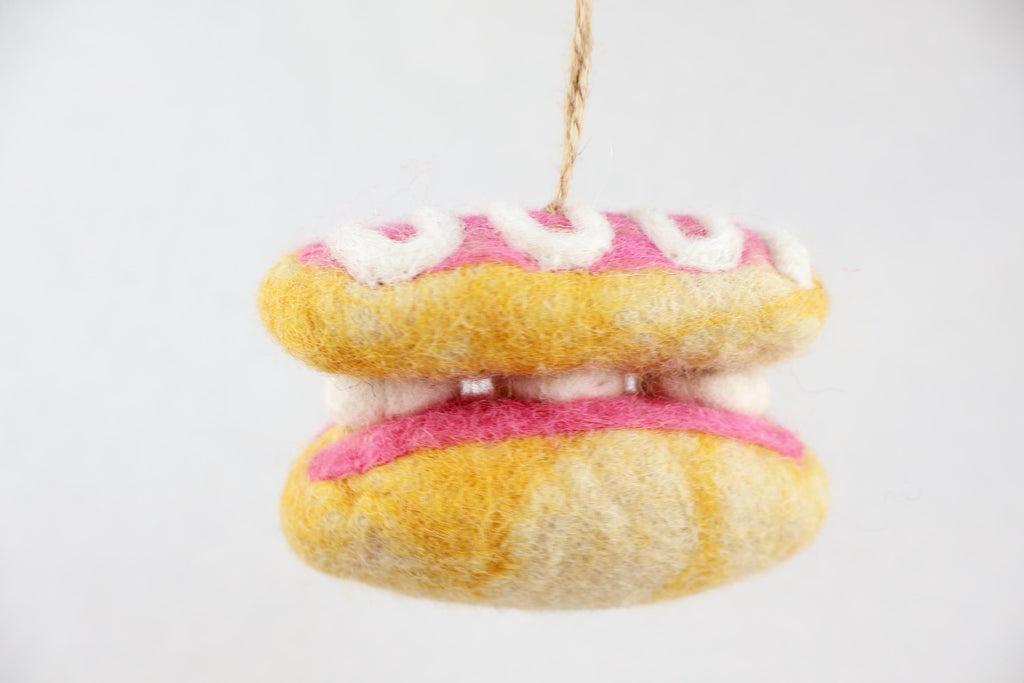 3er-Set Filz-Patisserie Anhänger – Handgefertigte Törtchen & Éclairs | Christbaumschmuck | Süße Weihnachtsdeko | Patisserie Deko