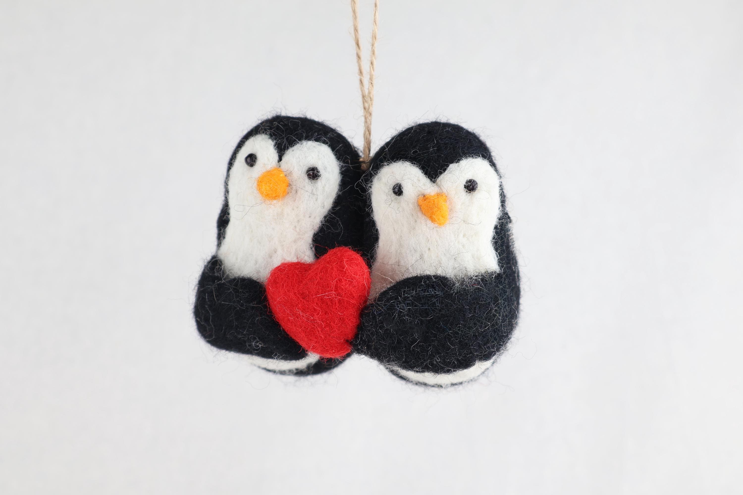 Weihnachtsanhänger Pinguine mit Herz I Christbaumschmuck I Weihnachtsdeko für Verliebte I Winter I Weihnachtsbaum