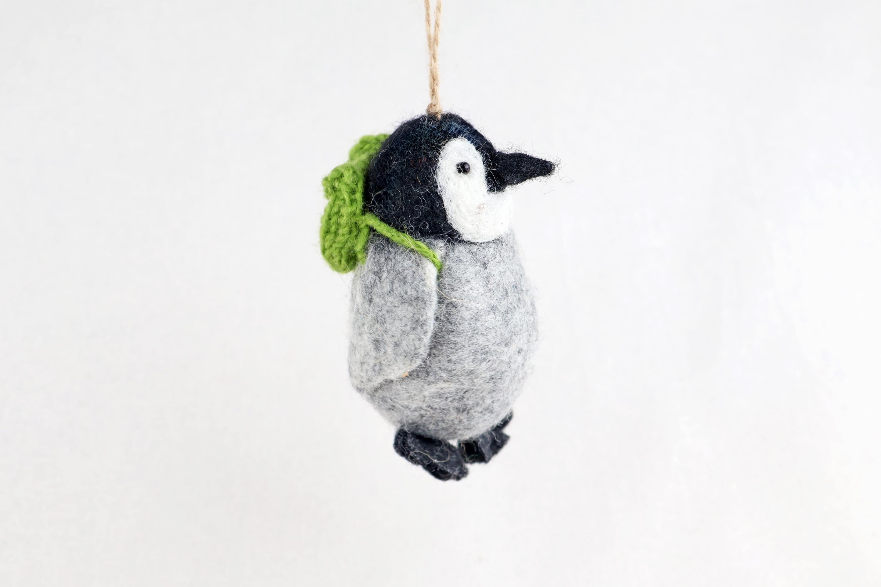 Weihnachtsanhänger Pinguin I Christbaumschmuck Weihnachtsdeko Winter Weihnachtsbaum I Pinguindeko I Pinguin Wanderer I Rucksack