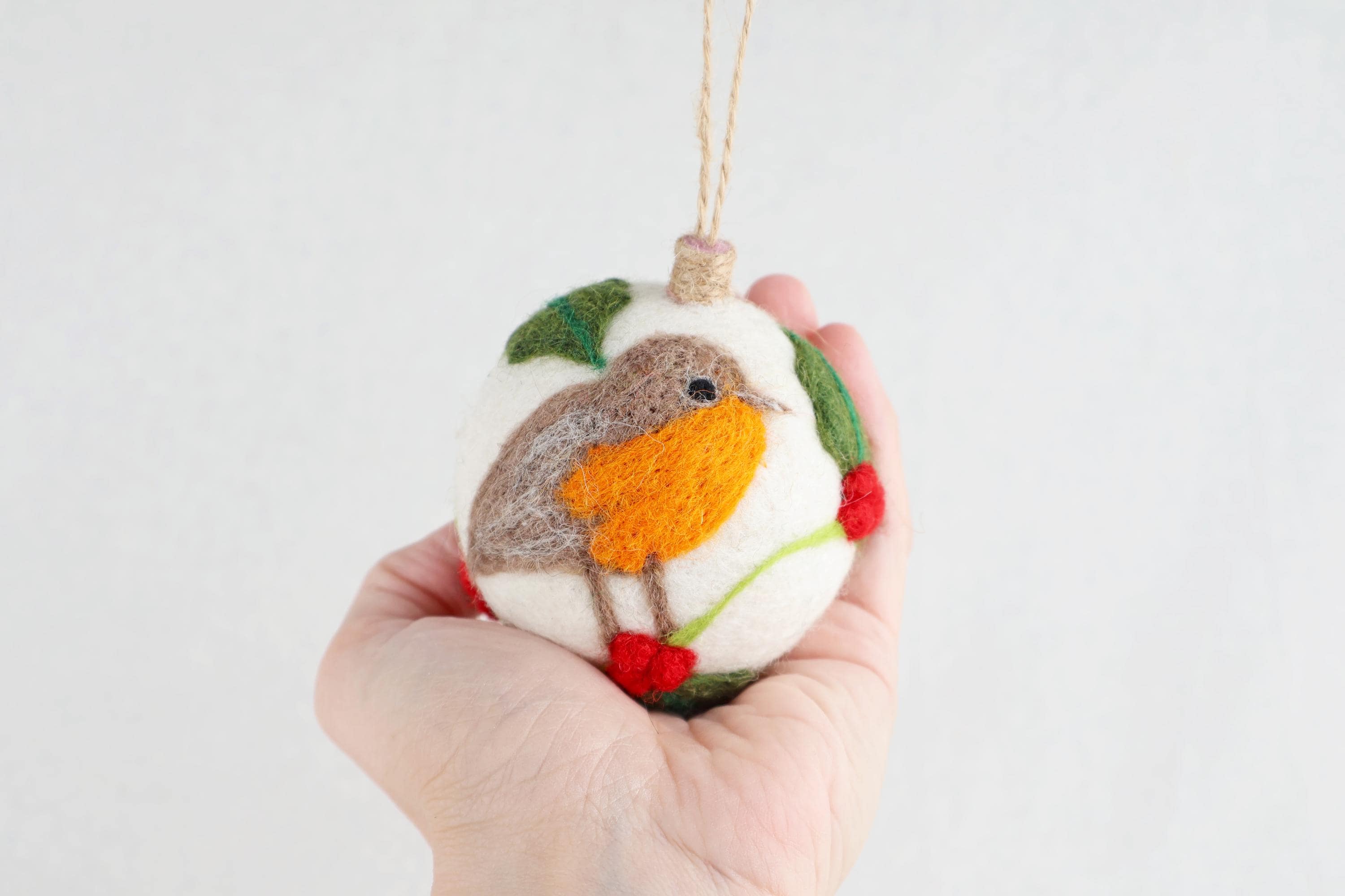 Weihnachtskugel Filz handgemacht I Weihnachtsdeko I Anhänger I Rotkehlchen Deko I Weihnachtsschmuck I Christbaumkuge Stechpalme Kugel Filz