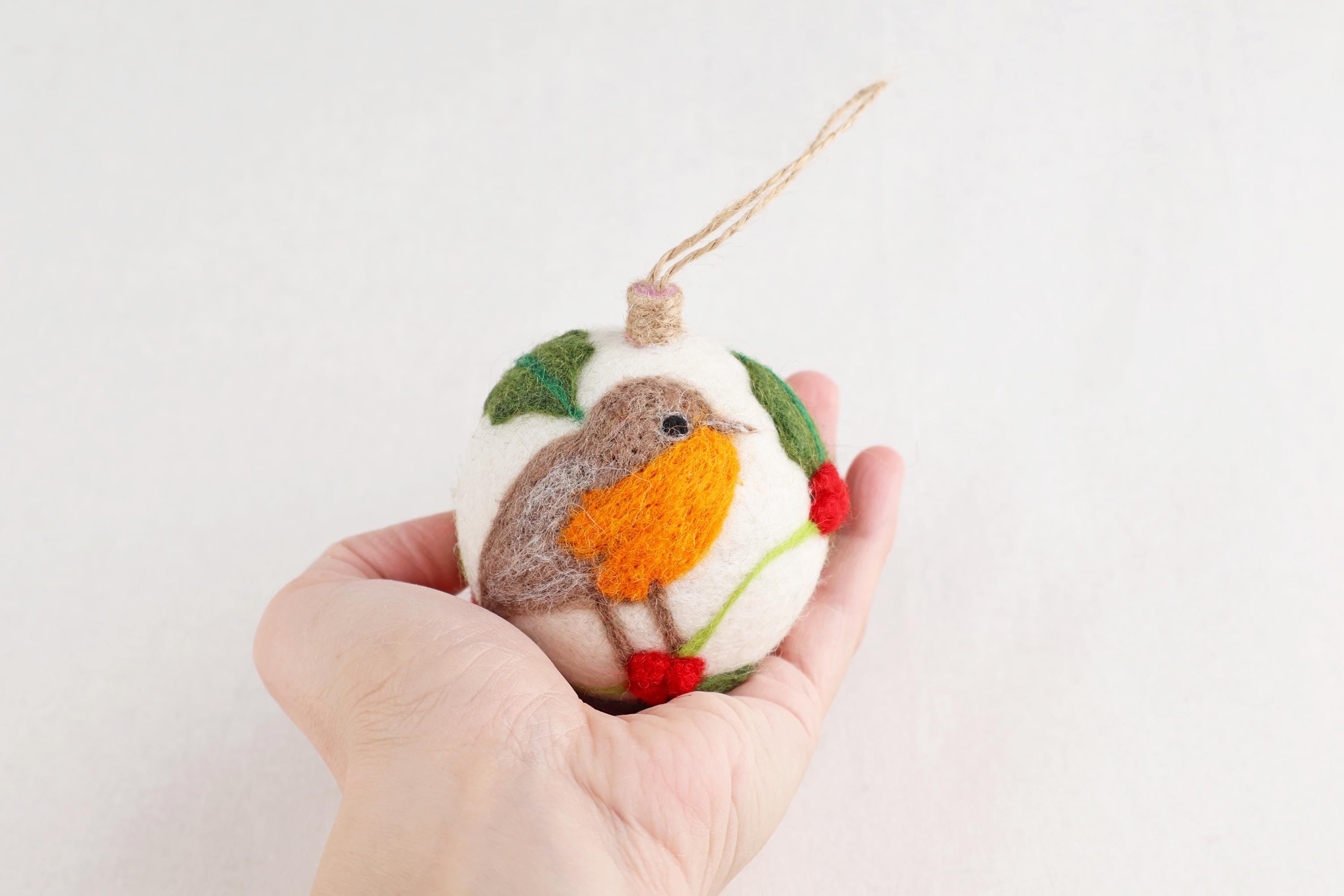 Weihnachtskugel Filz handgemacht I Weihnachtsdeko I Anhänger I Rotkehlchen Deko I Weihnachtsschmuck I Christbaumkuge Stechpalme Kugel Filz