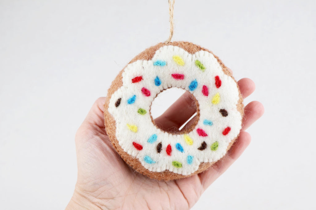 Weihnachtsanhänger Donut I Filz Christbaumschmuck I Weihnachtsdeko I Anhänger Weihnachten I Donut Geschenkidee I Schoko Donut mit Streusel