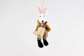 Hase mit Gitarre – Handgemachter Ganzjahresanhänger aus Nepal I Osterschmuck I Osterdeko I Weihnachtsdeko I Christbaumschmuck