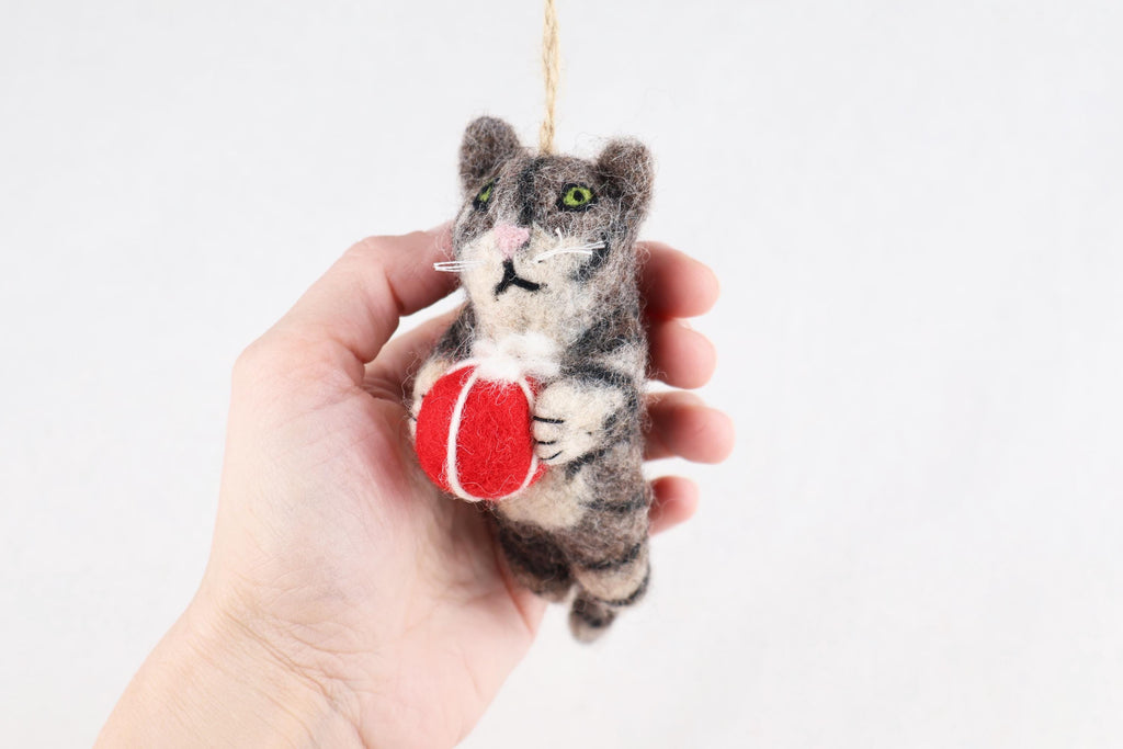 Weihnachtsanhänger Katze mit Geschenk I Christbaumschmuck Weihnachtsdeko I Winter Weihnachtsbaum I Weihnachtskatze