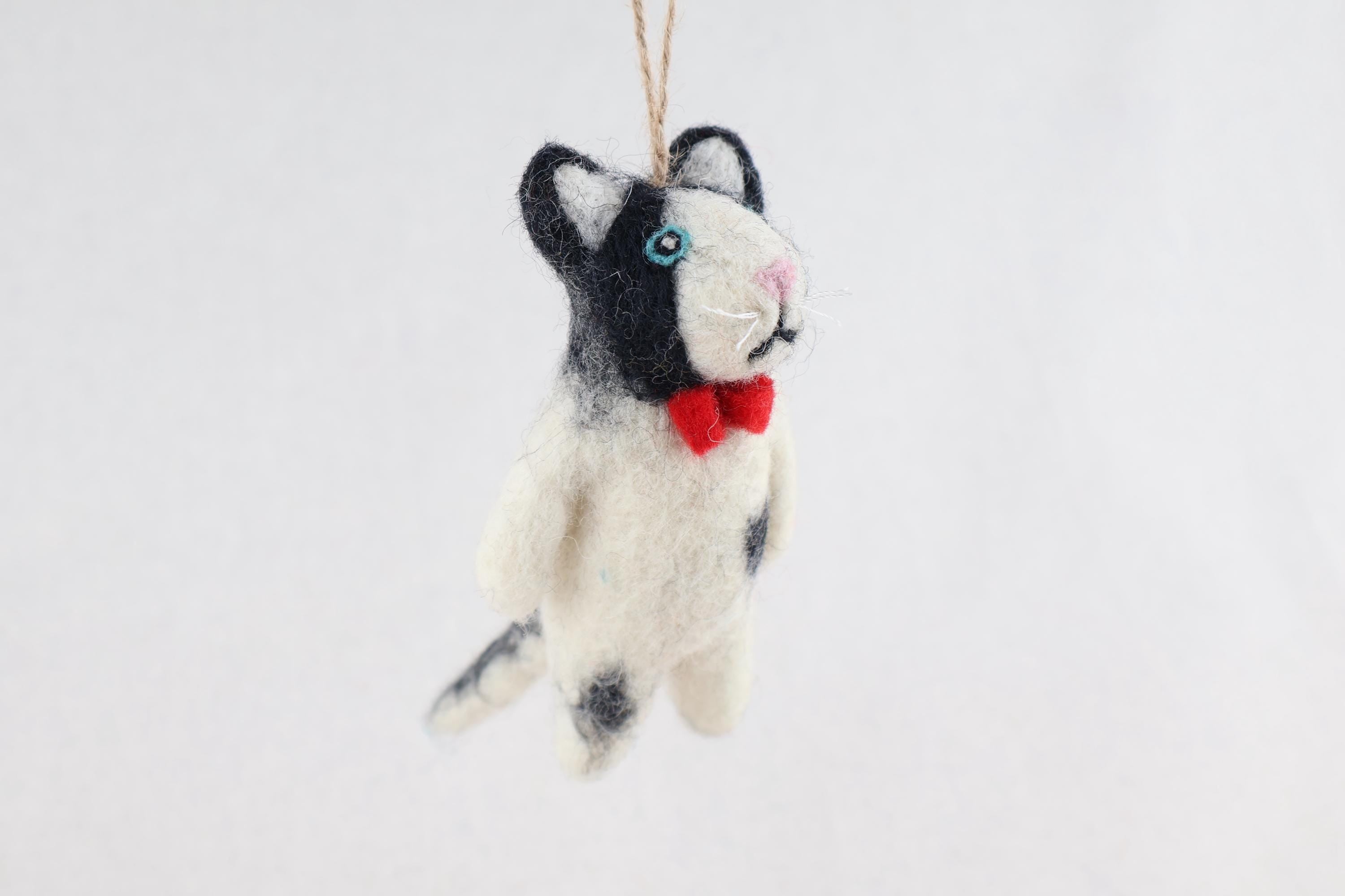Weihnachtsanhänger Katze mit Fliege I Christbaumschmuck Weihnachtsdeko I Winter Weihnachtsbaum I Weihnachtskatze
