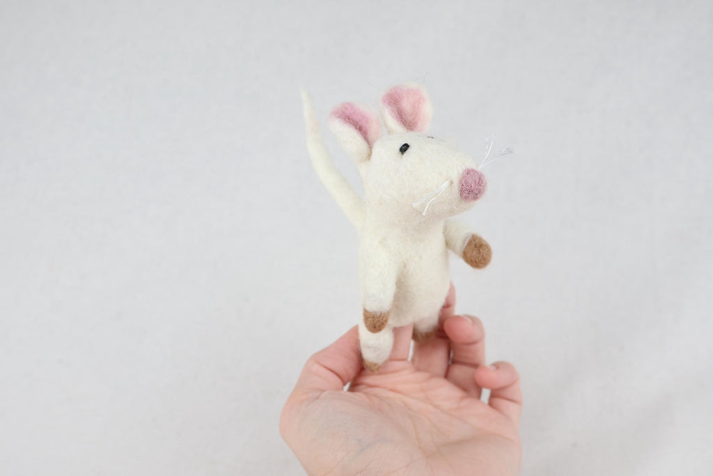 Niedliche Fingerpuppe Maus aus Filz I Fingerspiel I Bauernhoftier I Filzmaus I Spielzeug Montessori I Geschichten erzählen