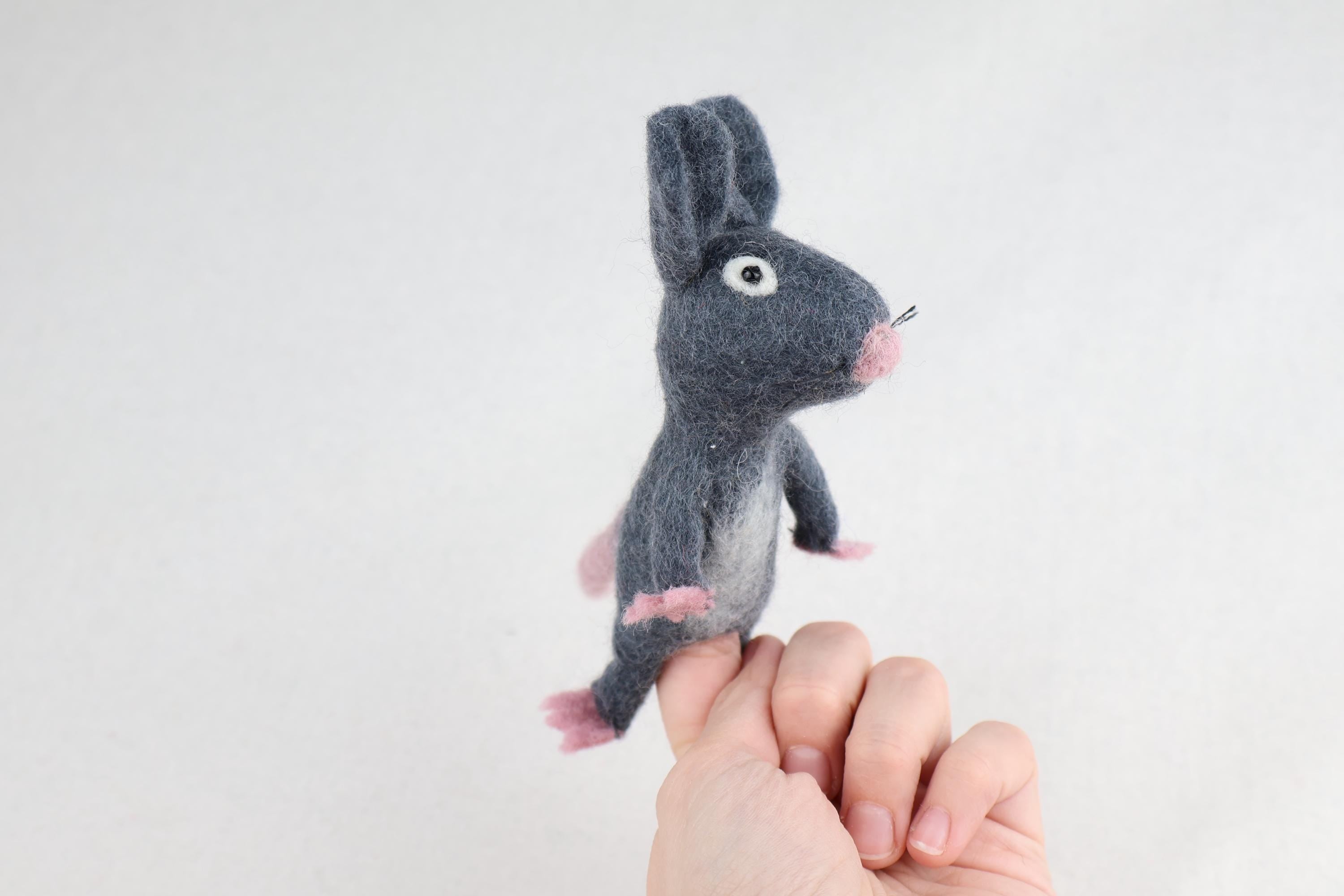 Niedliche Fingerpuppe Maus aus Filz I Fingerspiel I Bauernhoftier I Filzmaus I Spielzeug Montessori I Geschichten erzählen