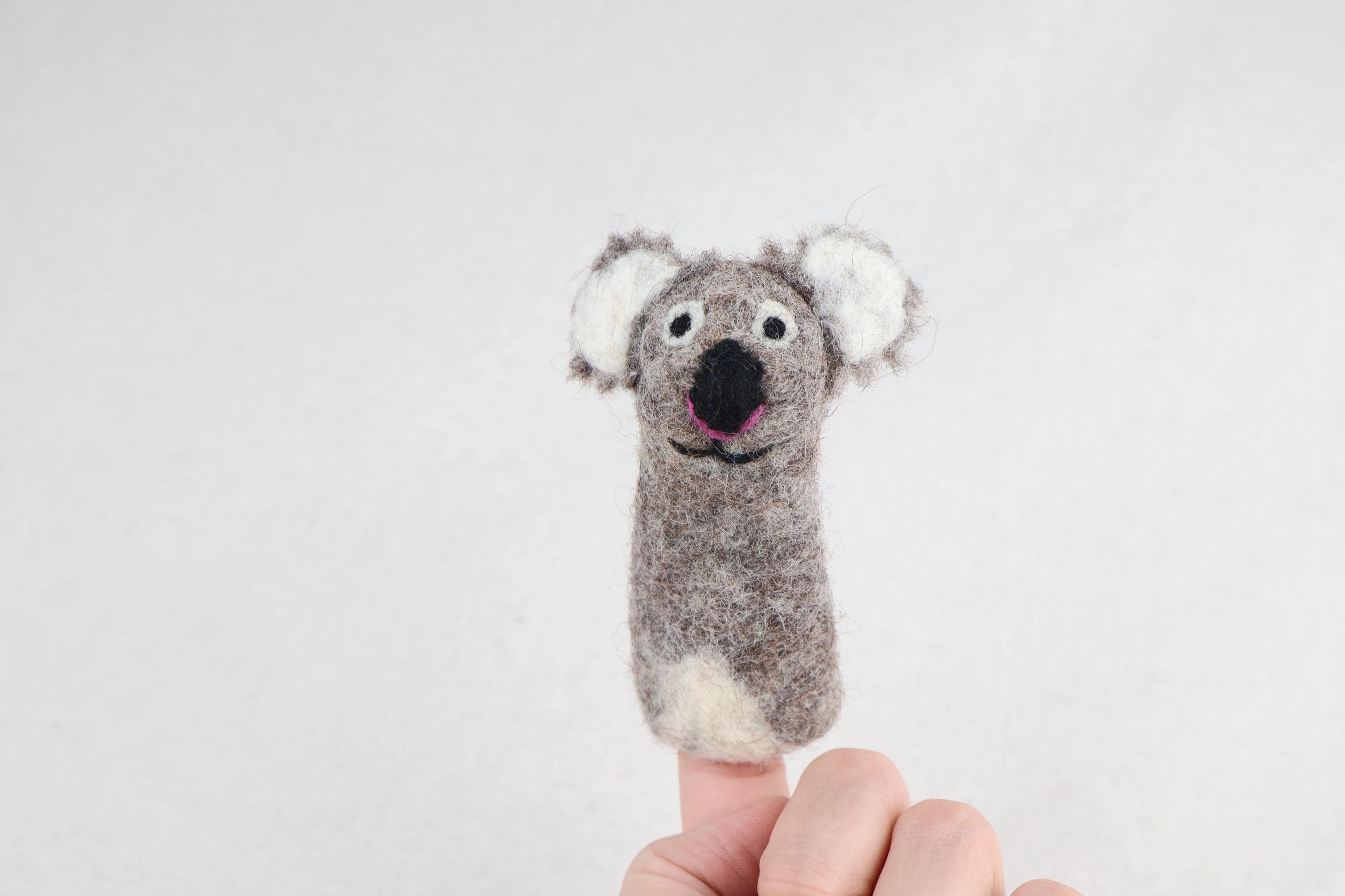 Niedliche Fingerpuppe Koala aus Filz I Spielzeug Montessori I Geschichten erzählen I Koalabär