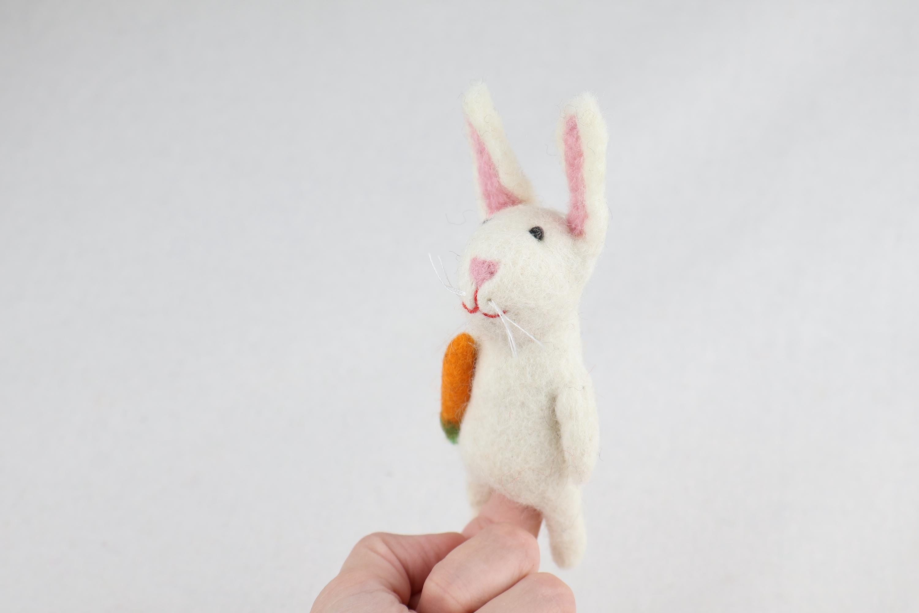 Niedliche Fingerpuppe Hase aus Filz I Fingerspiel I Bauernhoftier I Osterhase I Spielzeug Montessori I Geschichten erzählen