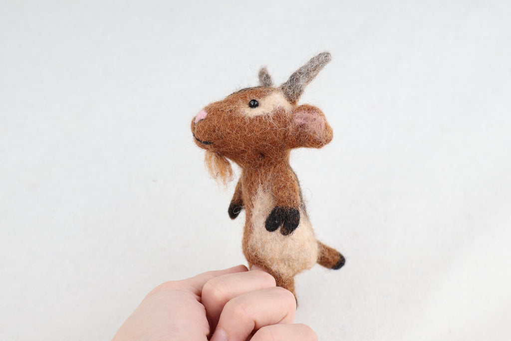 Fingerpuppe Ziege aus Filz I Fingerspiel I Bauernhoftier