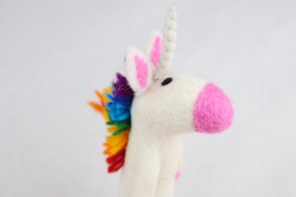 Niedliche Fingerpuppe Einhorn aus Filz I Fingerspiel I Pegasus I Spielzeug Montessori I Geschichten erzählen