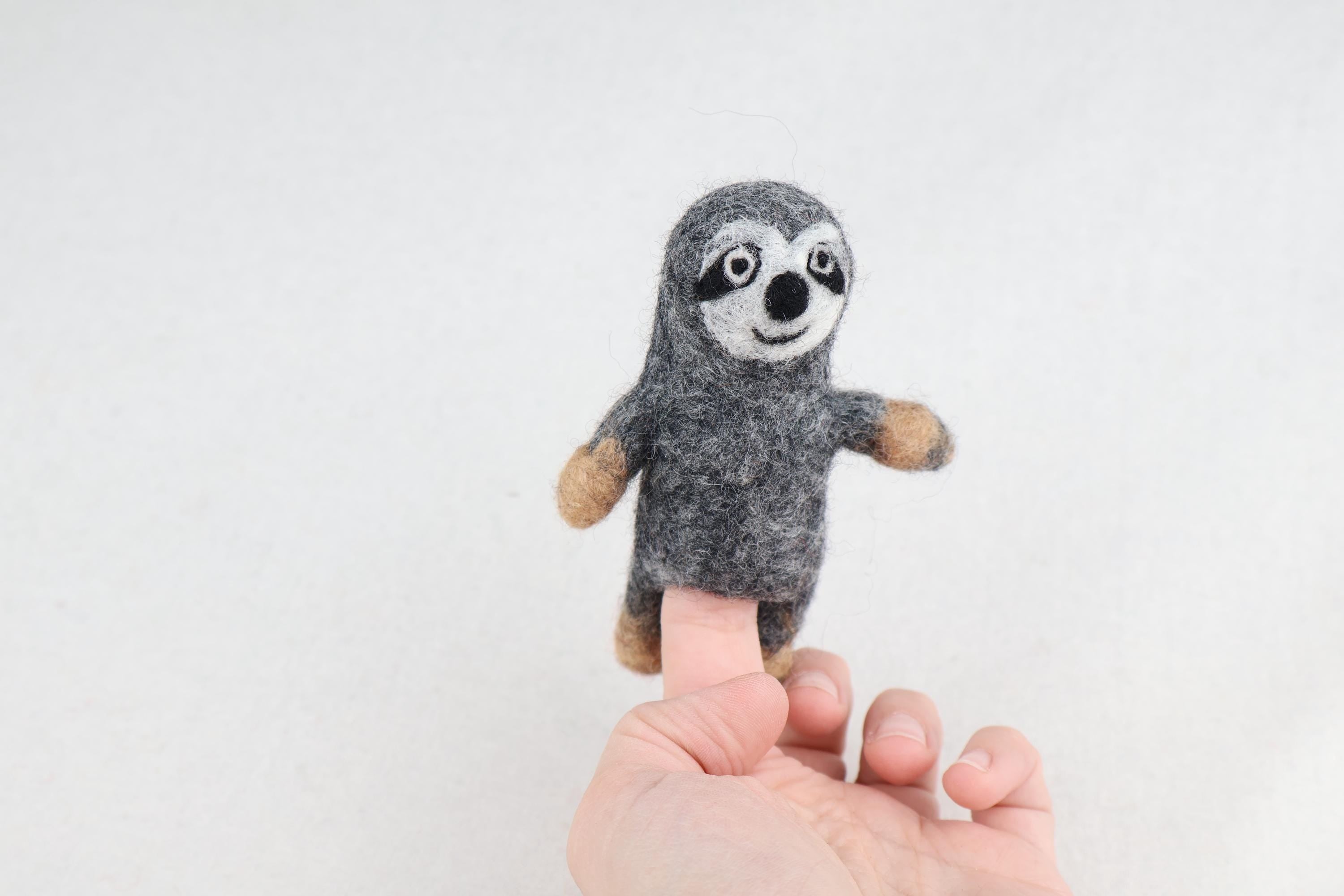 Niedliche Fingerpuppe Faultier aus Filz I Fingerspiel I Wildtiere I Spielzeug Montessori I Geschichten erzählen I Dschungel
