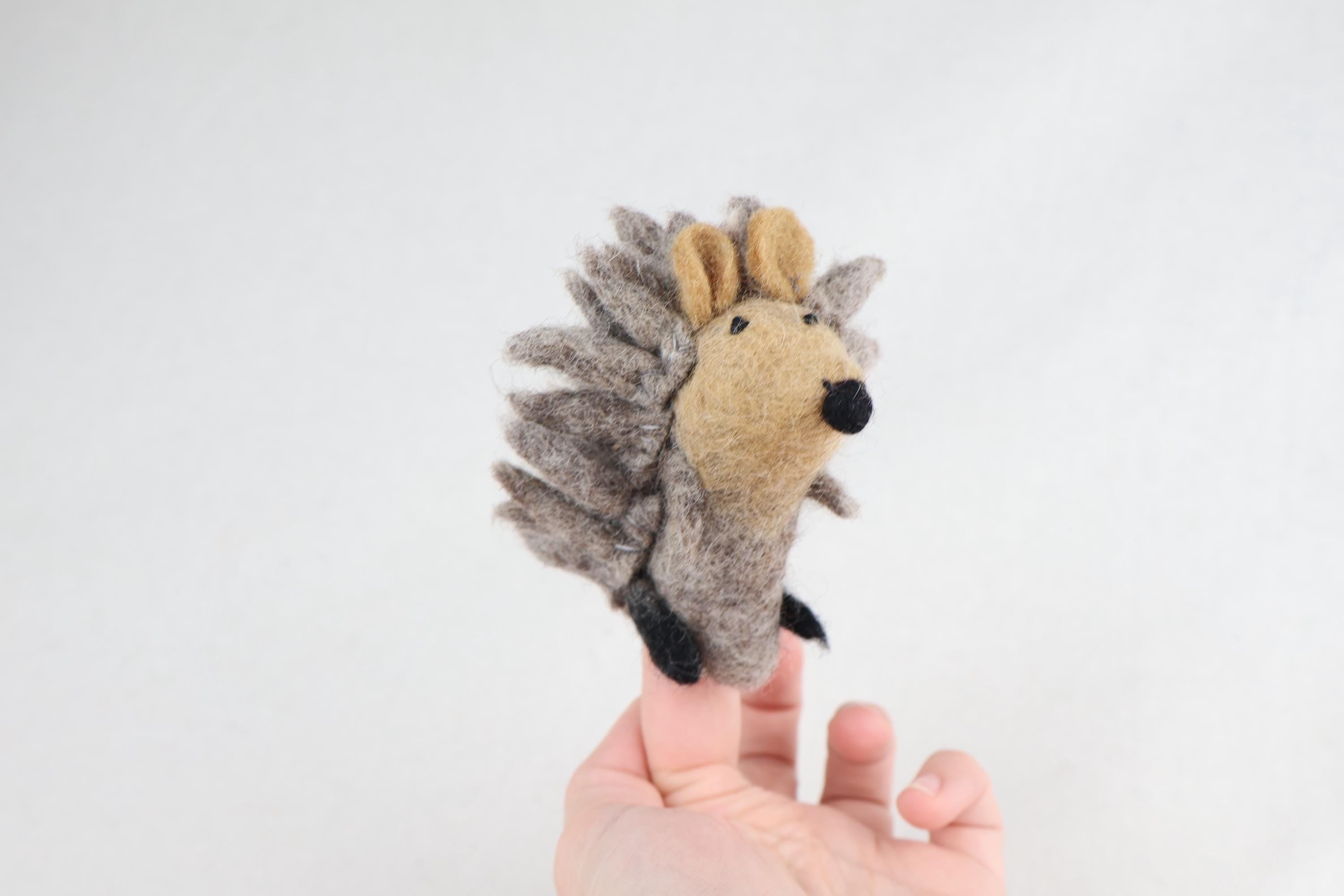 Niedliche Fingerpuppe Igel aus Filz I Fingerspiel I Waldtiere I heimische Tiere I Spielzeug Montessori I Geschichten erzählen