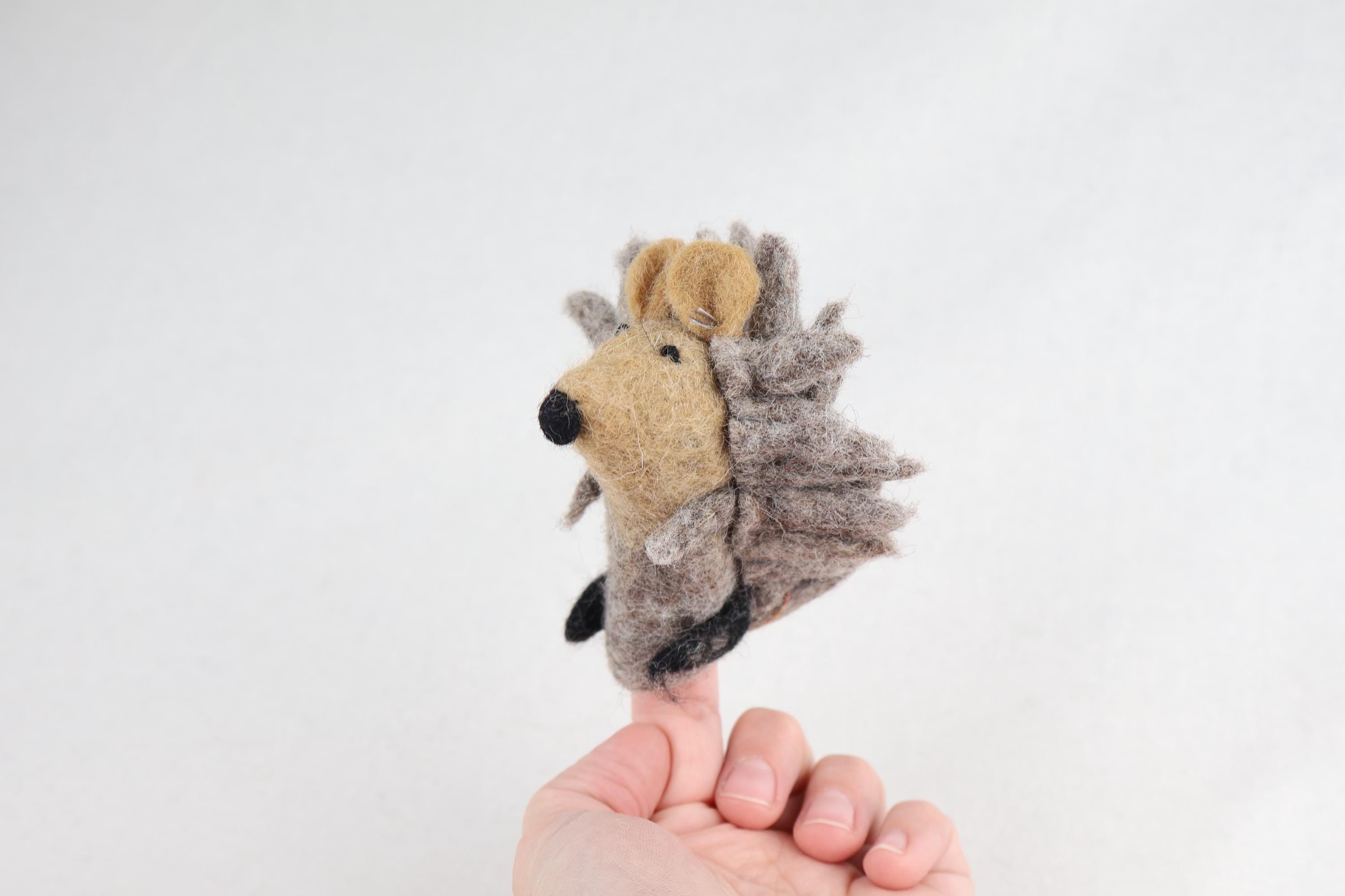 Niedliche Fingerpuppe Igel aus Filz I Fingerspiel I Waldtiere I heimische Tiere I Spielzeug Montessori I Geschichten erzählen