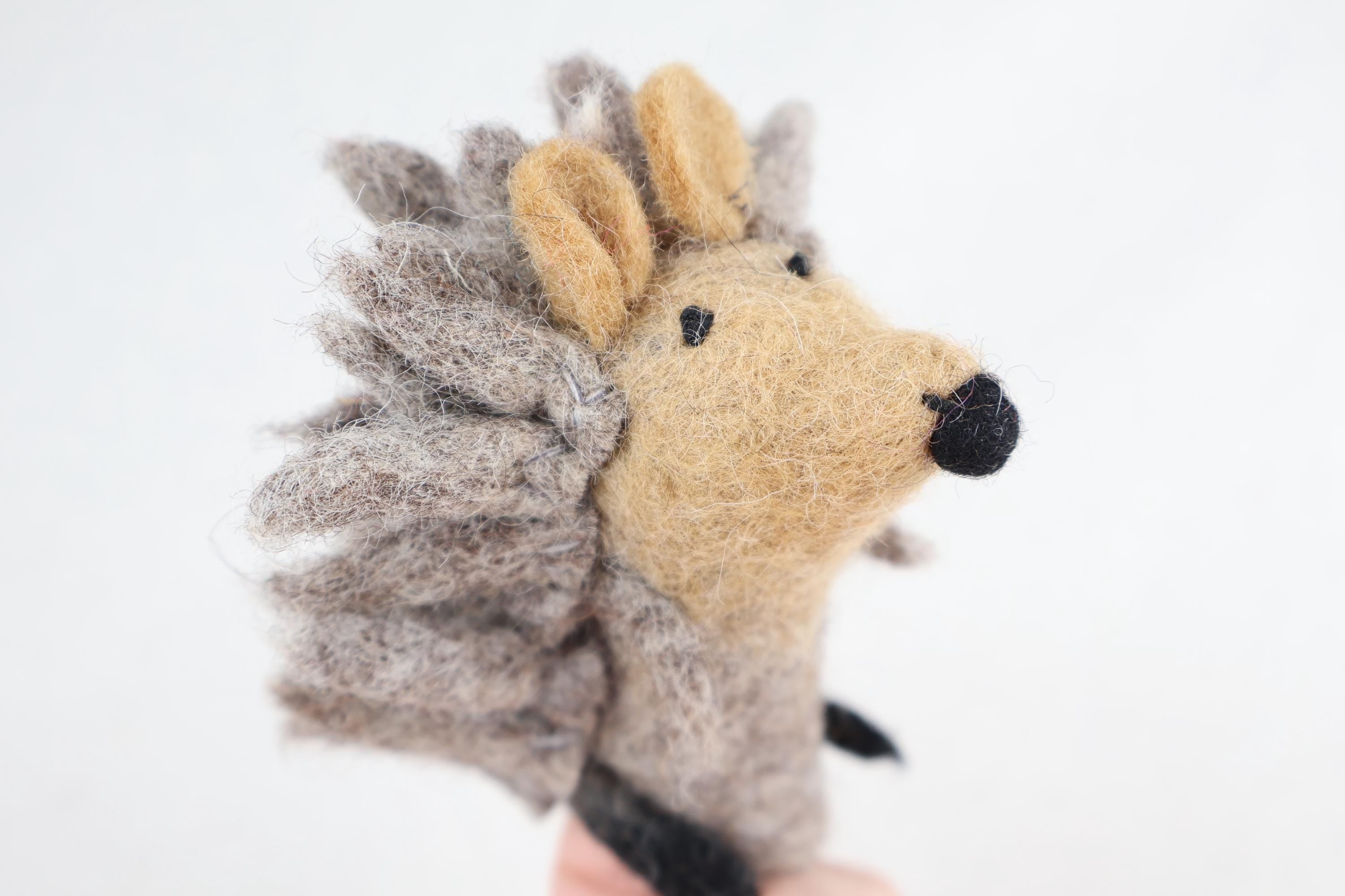 Niedliche Fingerpuppe Igel aus Filz I Fingerspiel I Waldtiere I heimische Tiere I Spielzeug Montessori I Geschichten erzählen