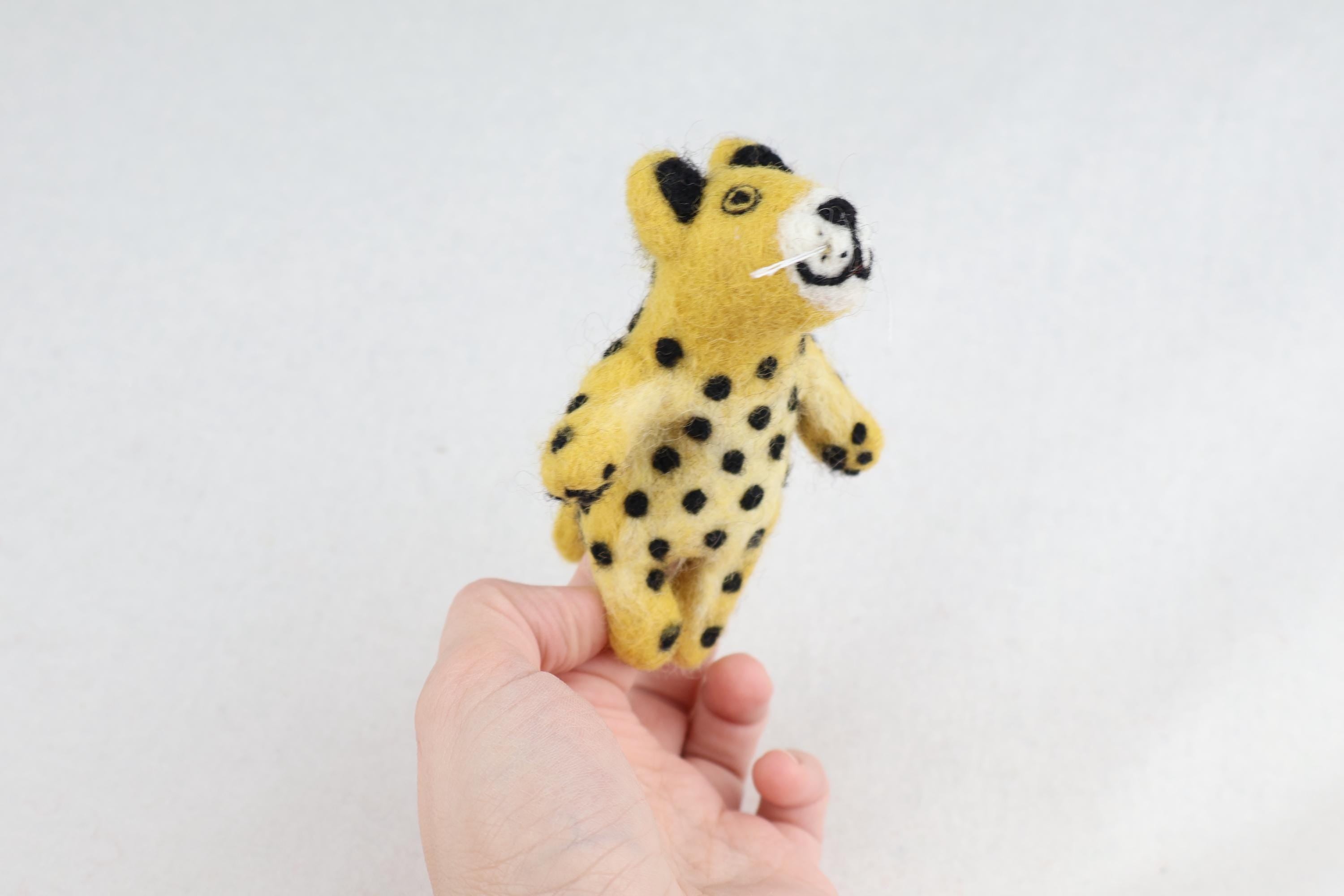 Niedliche Fingerpuppe Leopard aus Filz I Fingerspiel I Wildtiere I Spielzeug Montessori I Geschichten erzählen I Dschungel