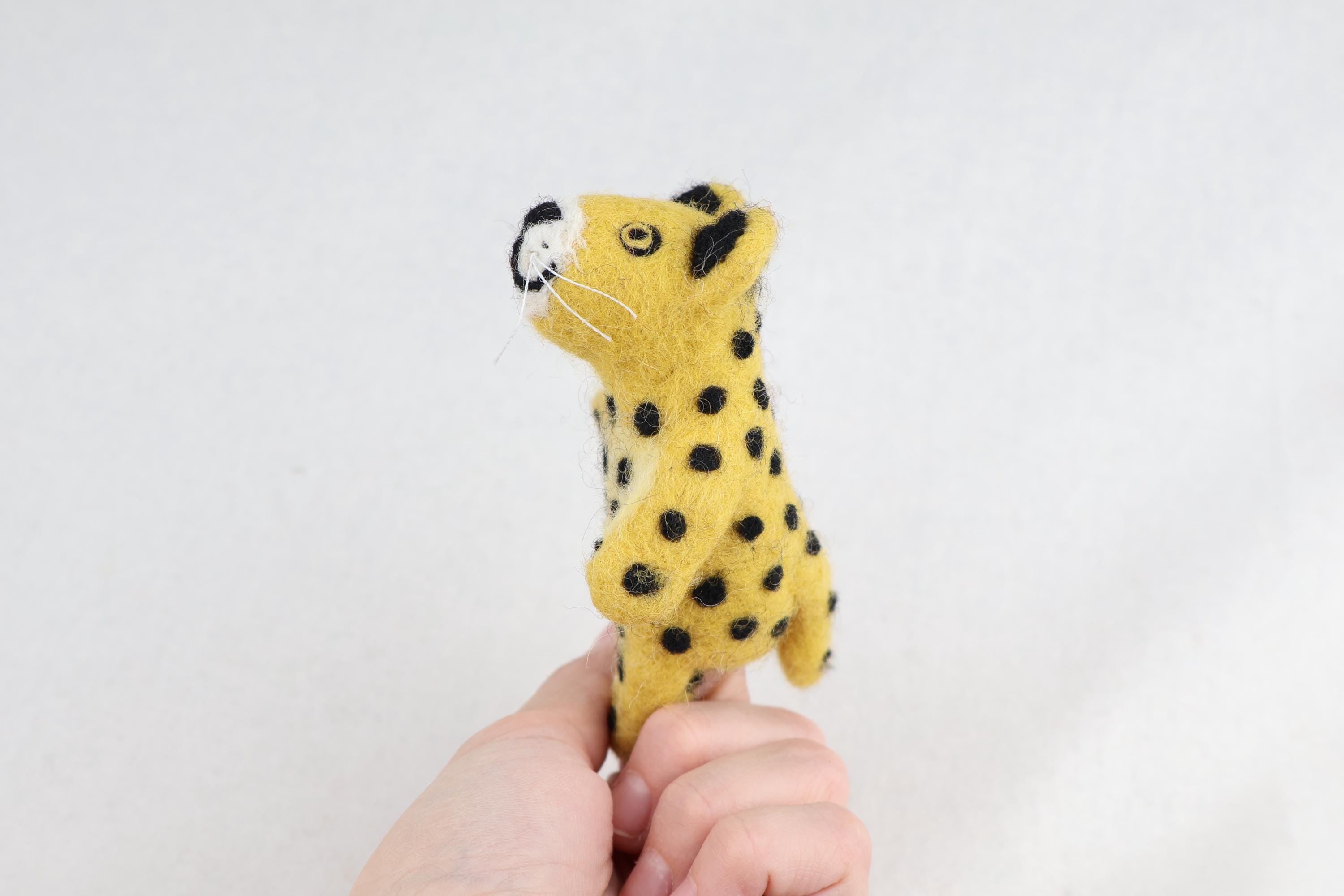 Niedliche Fingerpuppe Leopard aus Filz I Fingerspiel I Wildtiere I Spielzeug Montessori I Geschichten erzählen I Dschungel