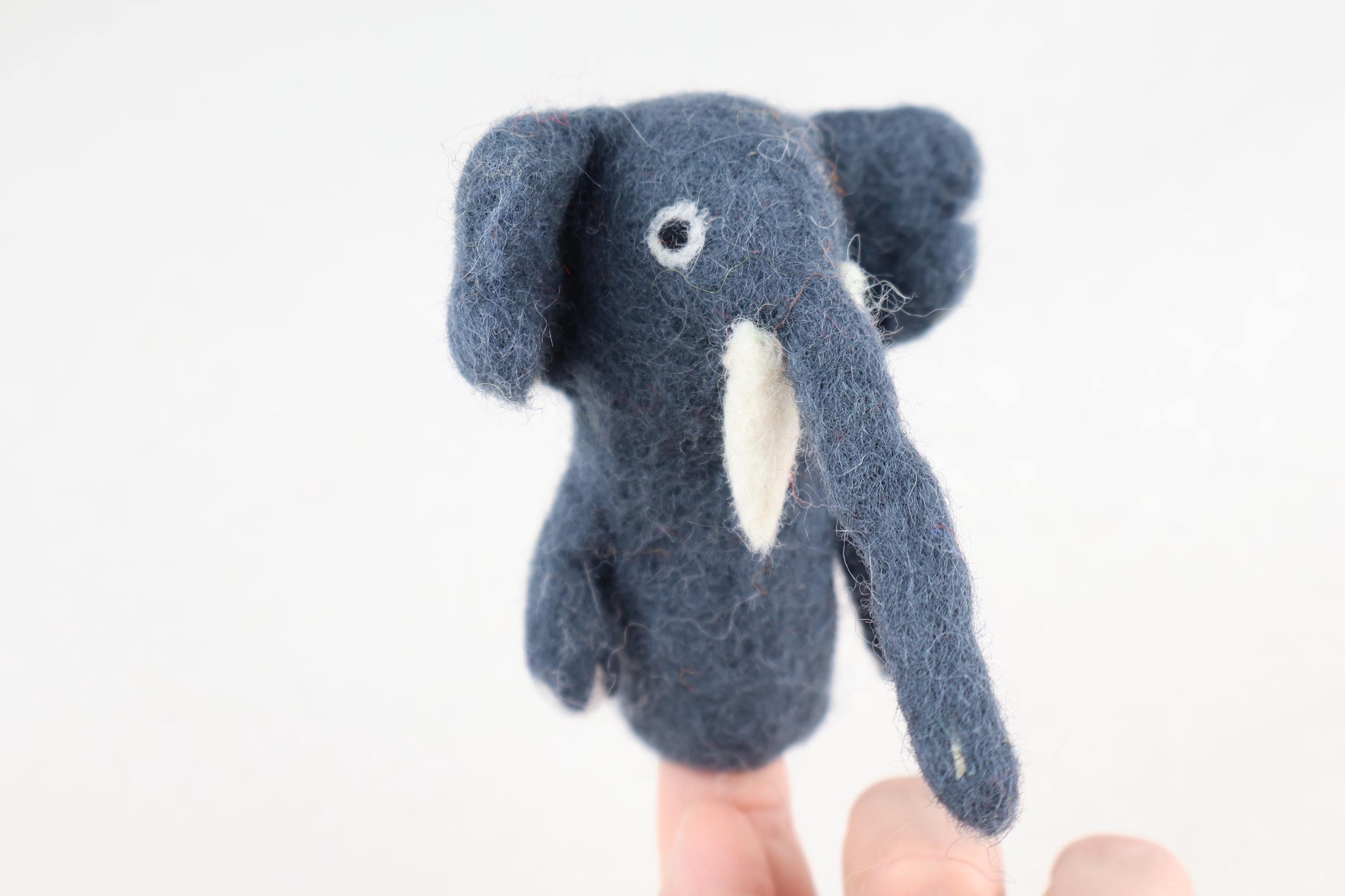 Niedliche Fingerpuppe Elefant aus Filz I Fingerspiel I Safari I Afrikanische Tiere I Spielzeug Montessori I Geschichten erzählen