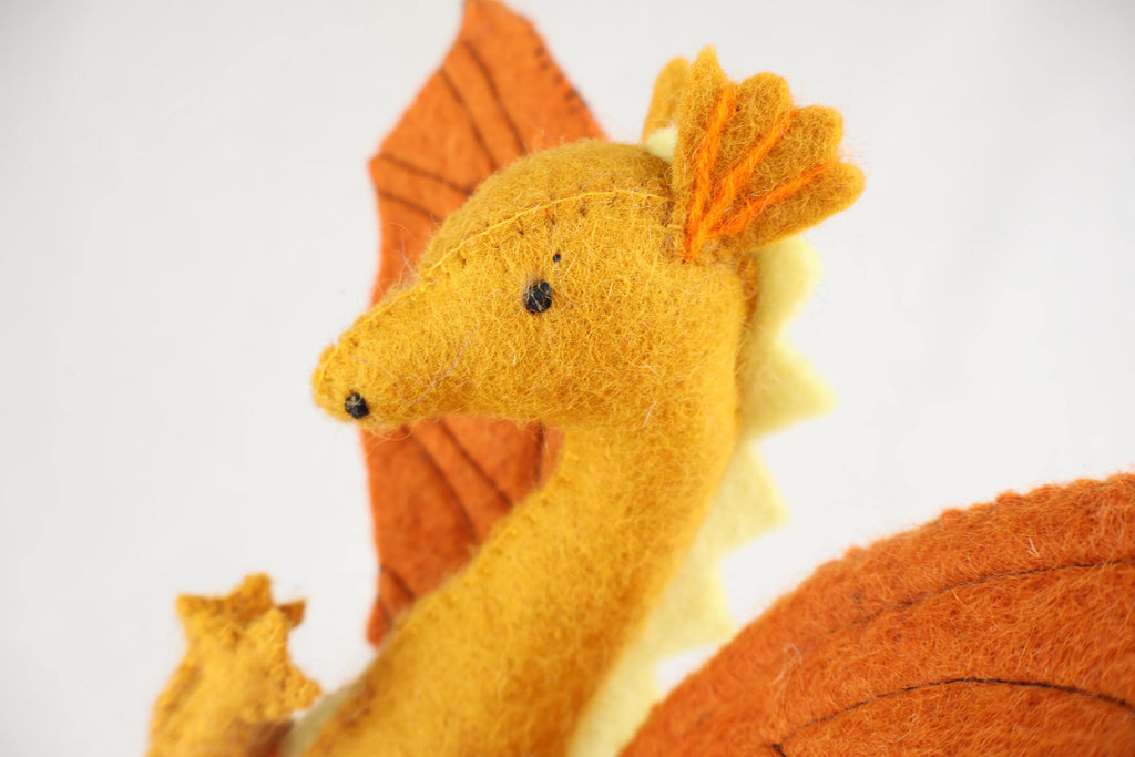 Gelber Drache aus Filz I Spielzeug I Dekofigur I Dragon I handgemachtes Spielzeug I Filz Drache I Filz Figur I Drache Spiel