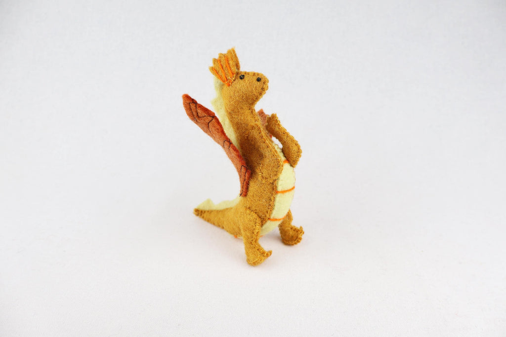 Gelber Drache aus Filz I Spielzeug I Dekofigur I Dragon I handgemachtes Spielzeug I Filz Drache I Filz Figur I Drache Spiel