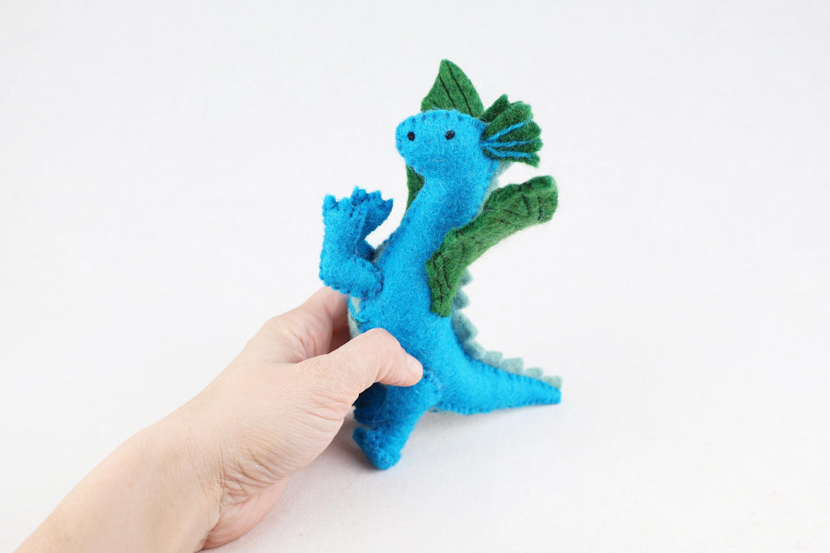 Türkiser Drache aus Filz I Spielzeug I Dekofigur I Dragon I handgemachtes Spielzeug I Filz Drache I Filz Figur I Drache Spiel