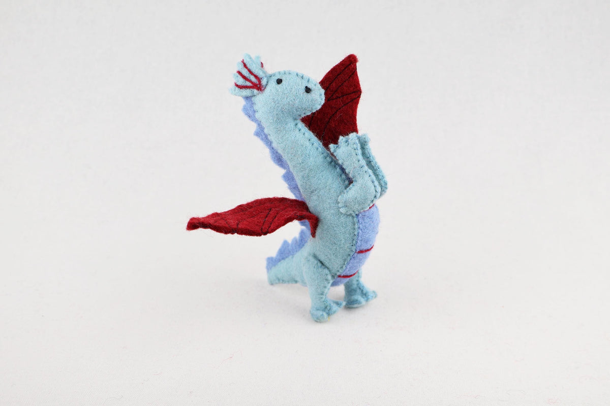 Drache aus Filz blau rot I Spielzeug I Dekofigur I Dragon I handgemachtes Spielzeug I Filz Drache I Filz Figur I Drache Spiel